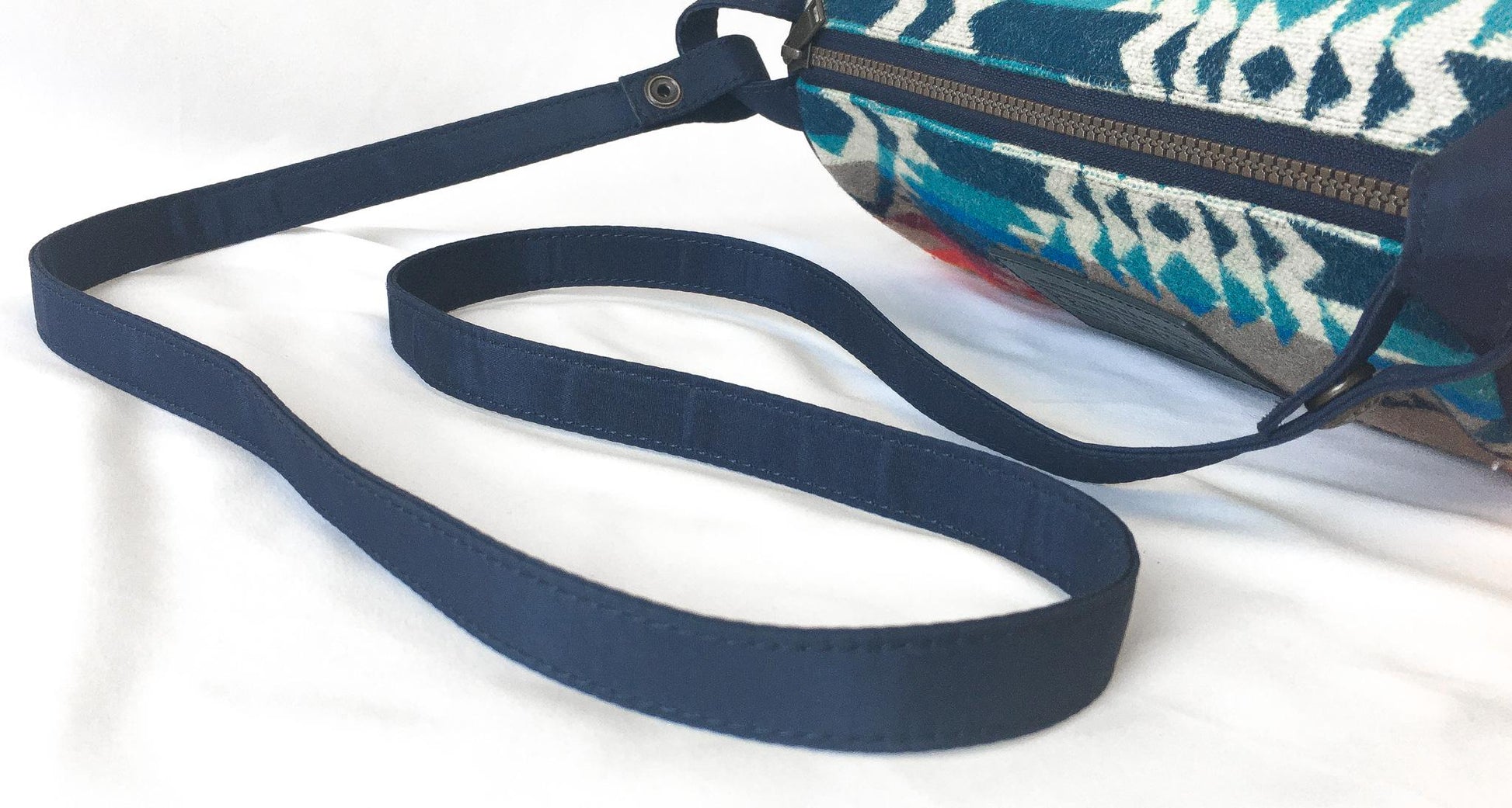 Vintage Inspired Pendleton Navy/Beige/Rainbow Southwest Aztec Pattern Wool Crossbody Bag, Vintage Western Handbag