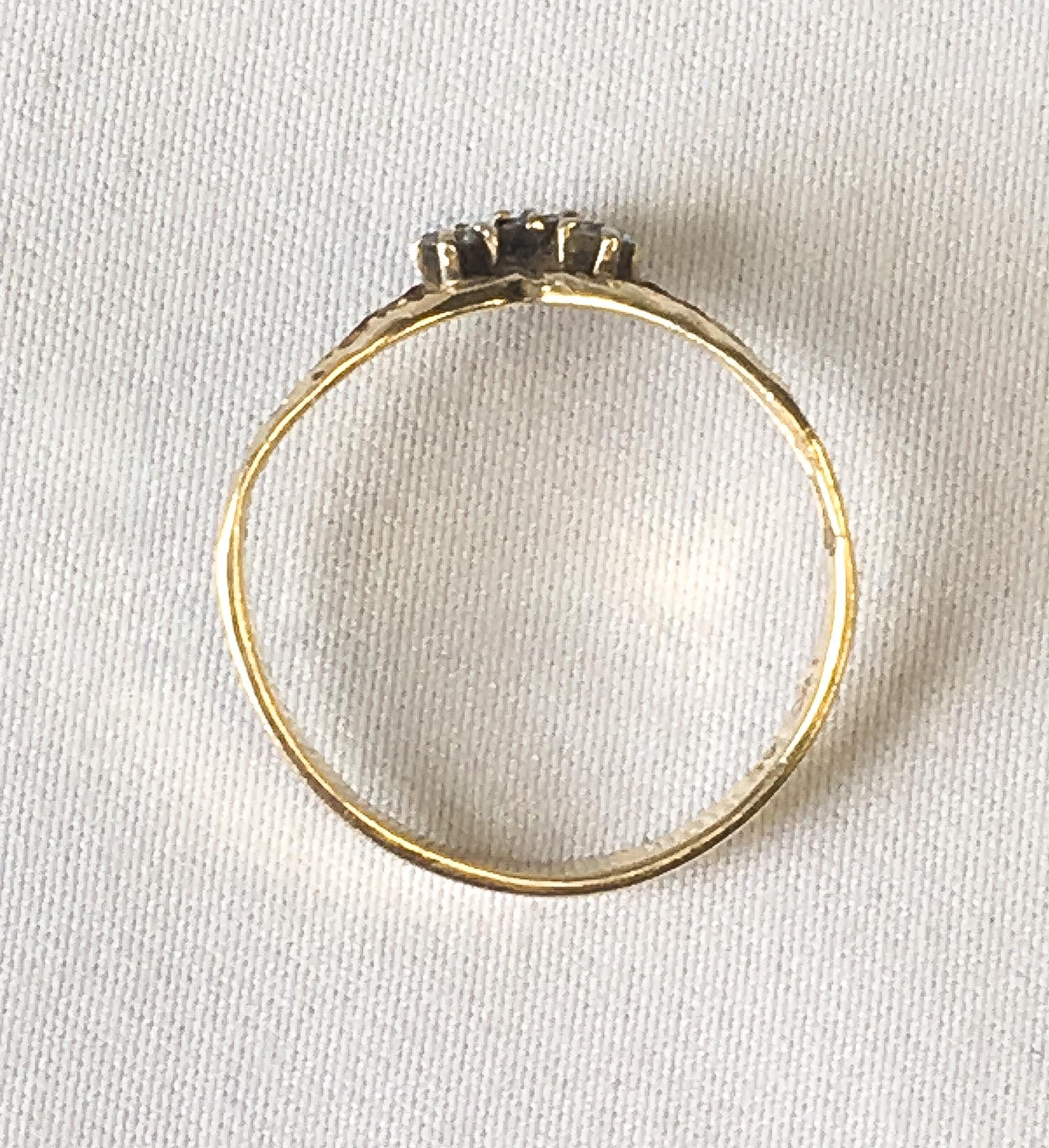Vintage 14K Yellow Gold Diamond Filligree Chevron Band Ring, Sz. 6, Vintage Elegant Dainty Simple Everyday Stackable Ring