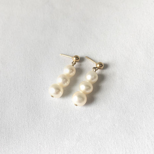 Vintage 14K Graduated Freshwater Pearl Dangle Earrings, Simple Elegant Classy Everyday Pearl Earrings