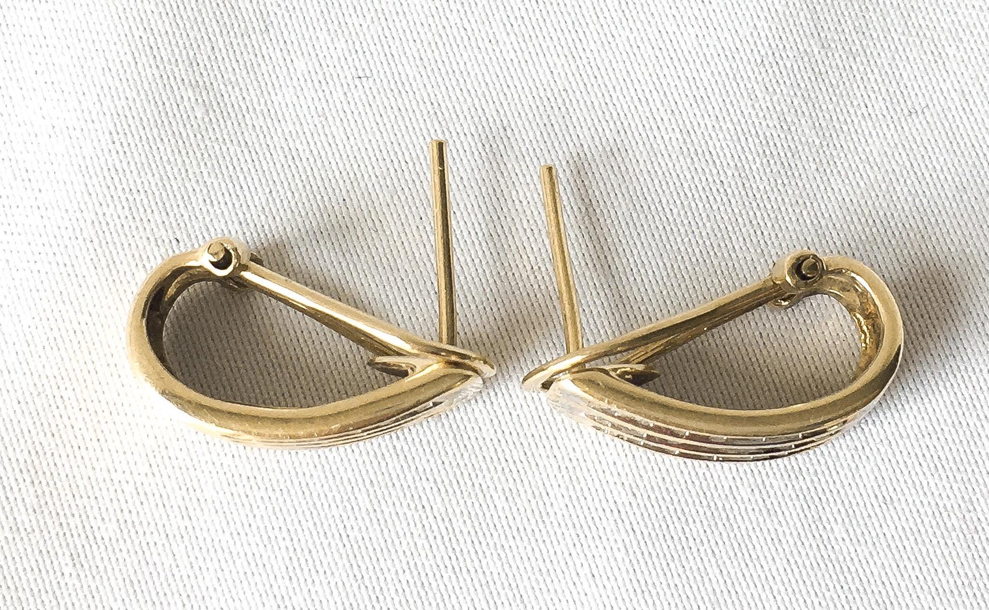 Vintage 10K 417 Omega Back Yellow Gold Diamond Hoop Earrings, Simple Elegant Classy Minimalist Diamond Earrings
