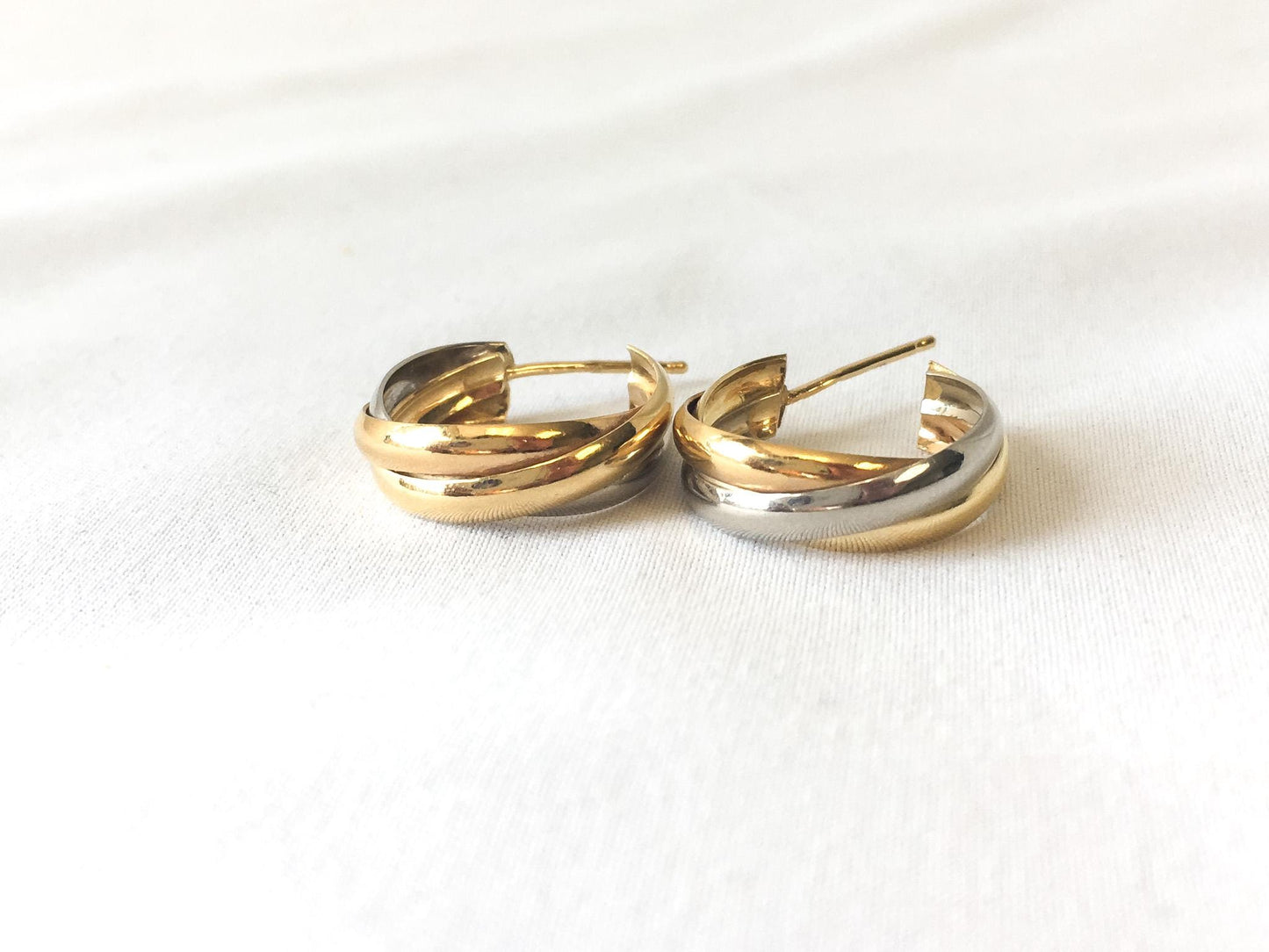 18K 750 Two Tone Twisted Hoop Earrings, Roughly 5mm, Simple Everyday Minimalist Hoop Earrings