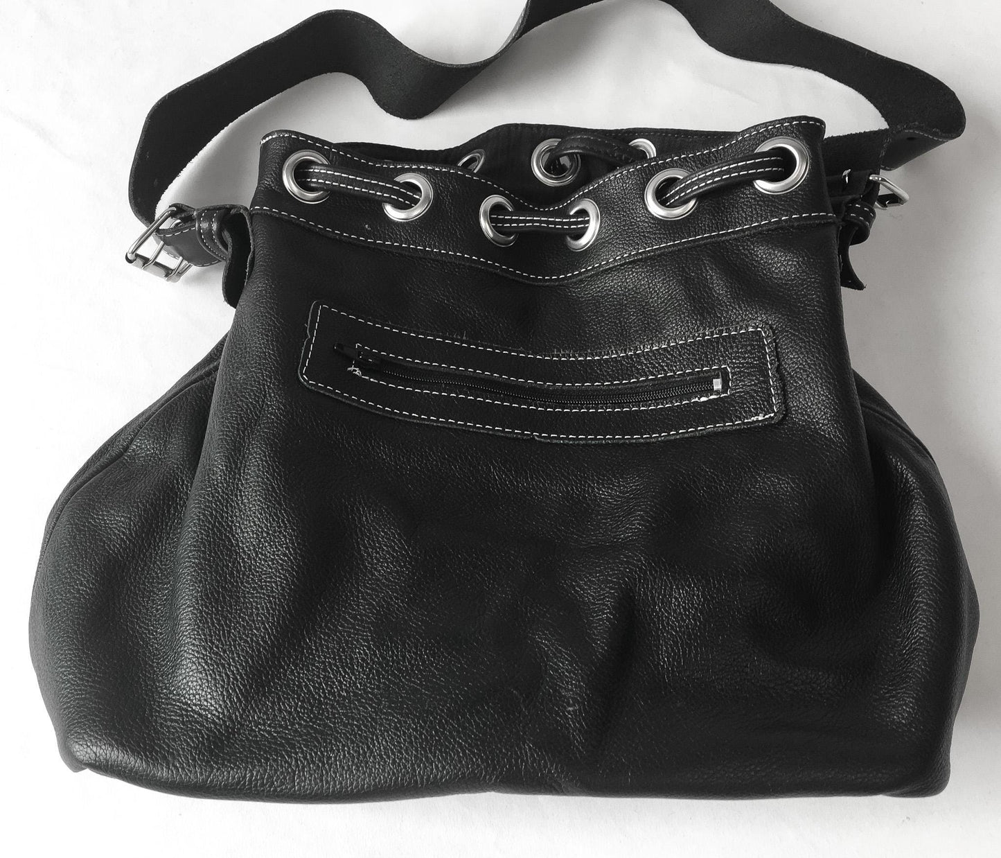 Black Harley Davidson Pebbled Leather Drawstring Bucket Shoulder Crossbody Bag, 00s Y2K Harley Biker Moto Style Handbag