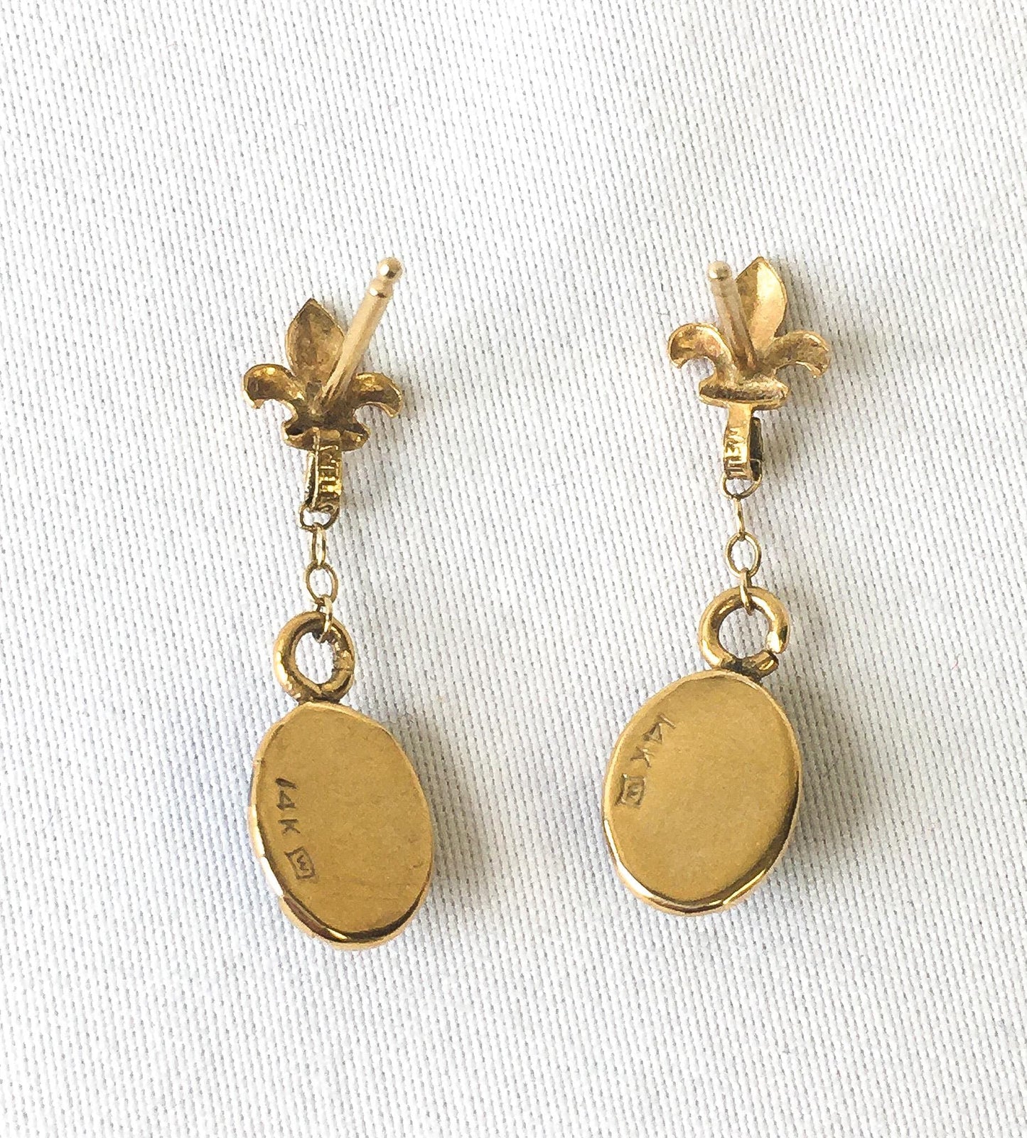 Vintage 14K Gold Onyx Oval Cabochon Fleur de Lis Post Dangle Earrings, Elegant Classy Simple Minimalist Earrings