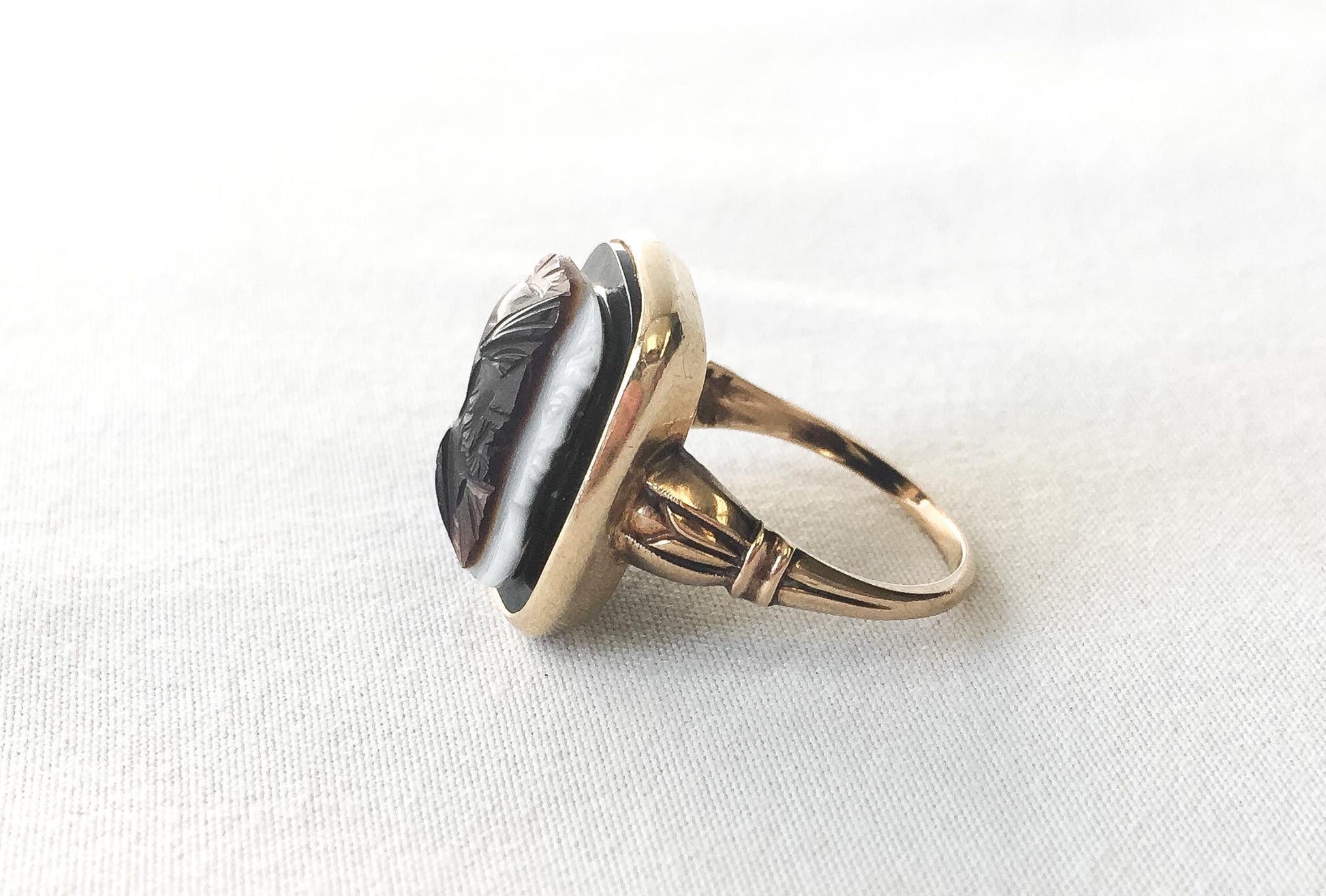 Vintage 10K Gold Sardonyx Brown/White Cameo Signet Ring, Sz. 5.5, Vintage Unique Victorian Boho Statement Ring