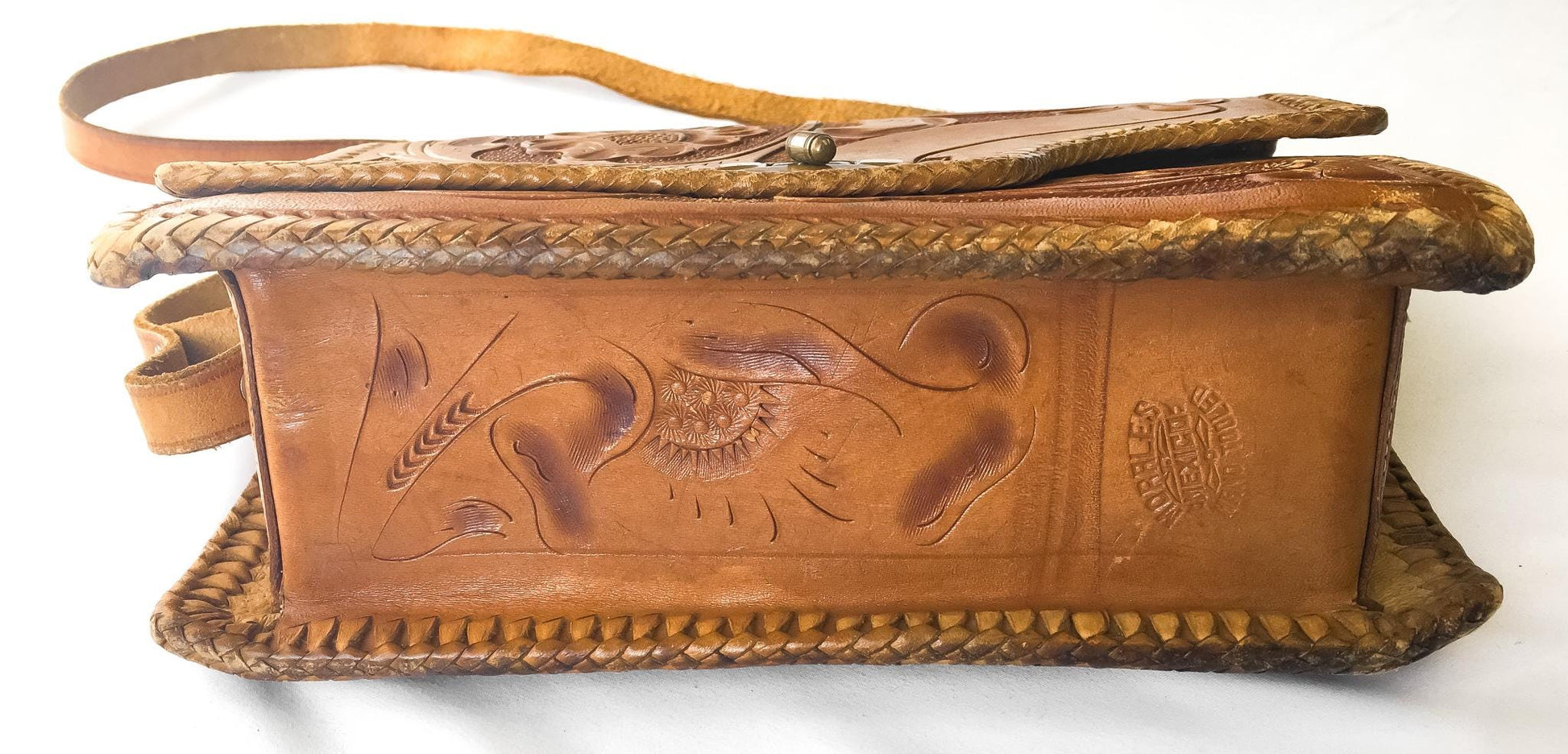 Vintage 70s Handcrafted Brown Tooled Leather Crossbody Bag with Floral Engraving, Vintage Western Boho Handbag