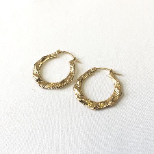 Vintage 14K/10K Hollow Octagon Ripple Textured Hoop Earrings, Lightweight Simple Dainty Everyday Minimalist Hoops