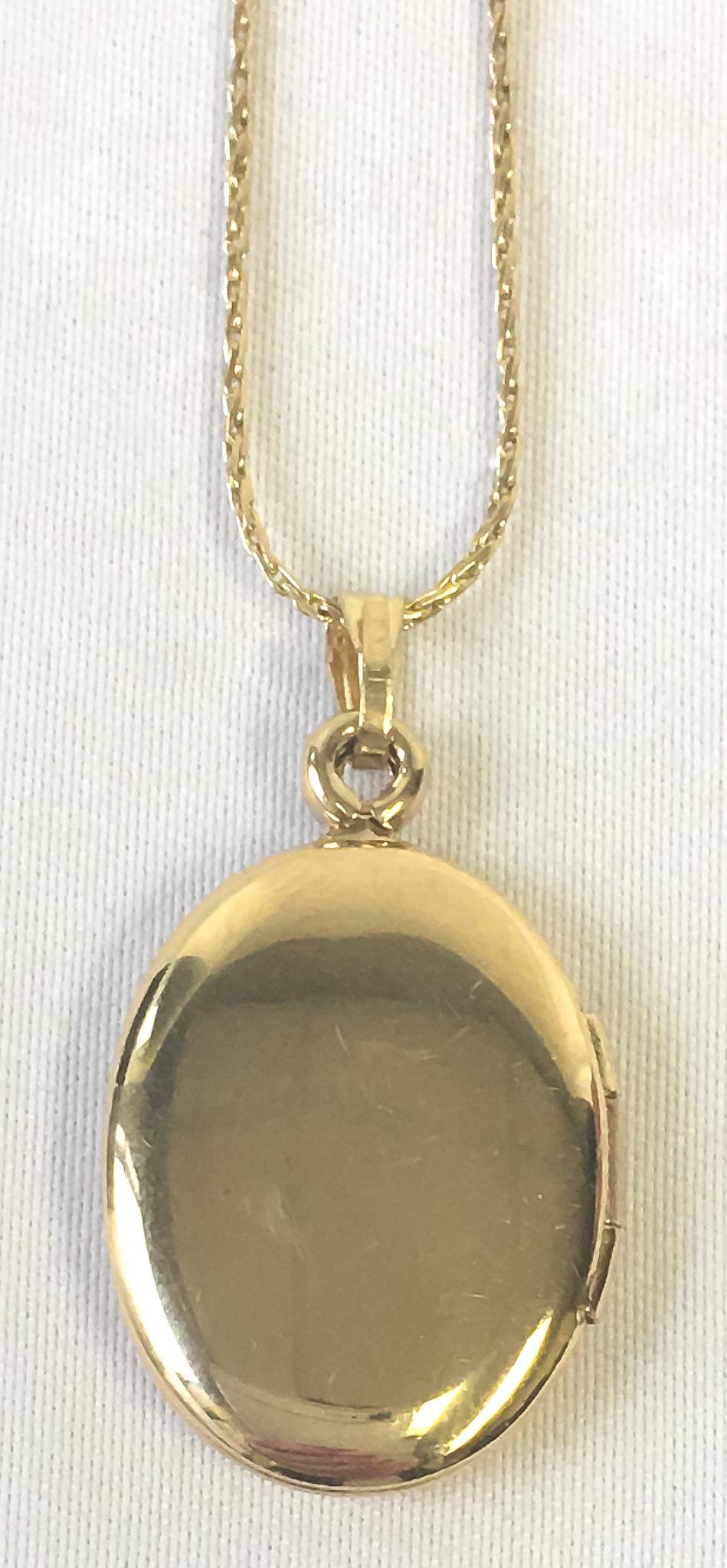 Vintage 14K Yellow Gold Love Bird Etched Oval Locket on 14K 18 Inch Chain, Vintage Elegant Simple Etched Minimalist Locket