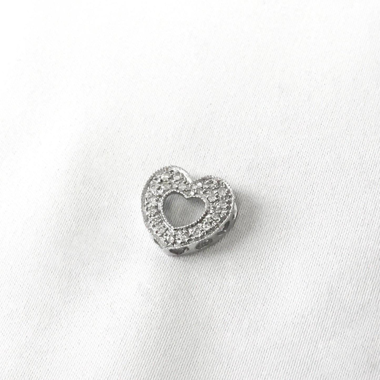 14K White Gold Diamond Heart Pendant