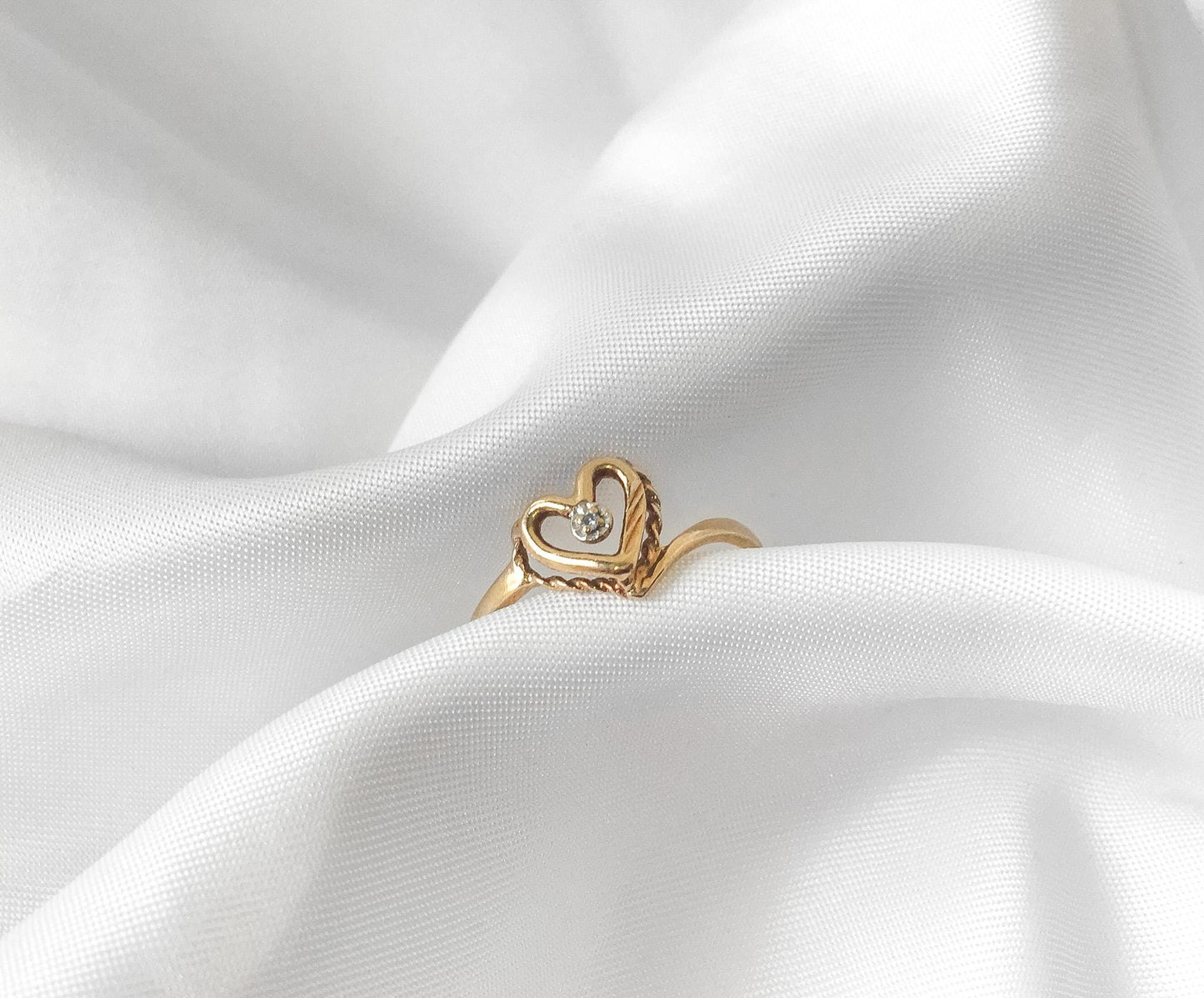Vintage 10K Yellow Gold Mini Diamond Etched Heart Ring, Sz. 7, Simple Dainty Everyday Minimalist Ring