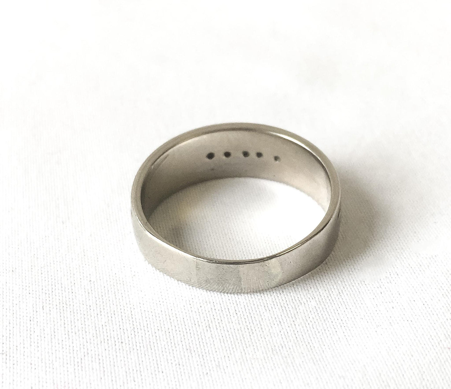 Vintage 14K White Gold Diamond Accent Band Ring, Sz. 9, Vintage Unisex Simple Diamond Stackable Engagement Ring