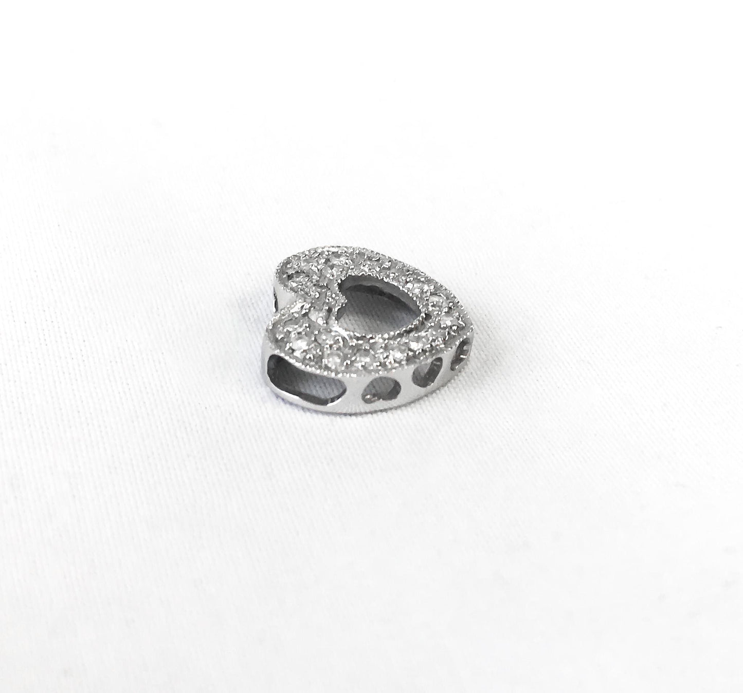 14K White Gold Diamond Heart Pendant