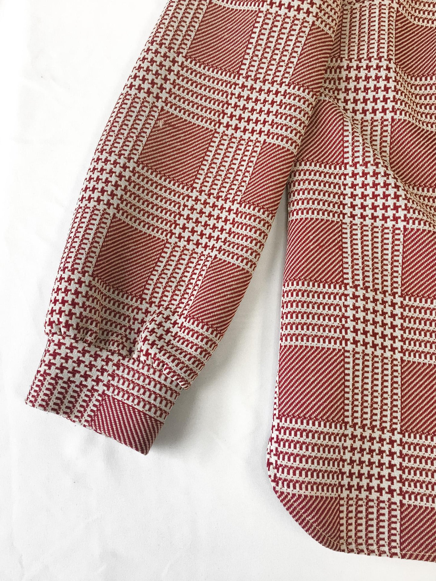 70s Red/White Houndstooth Patterned Button Up Blouse with Gold Accents, Approx. Women's Sz. M, Vintage Classy Minimalist Preppy Style Top
