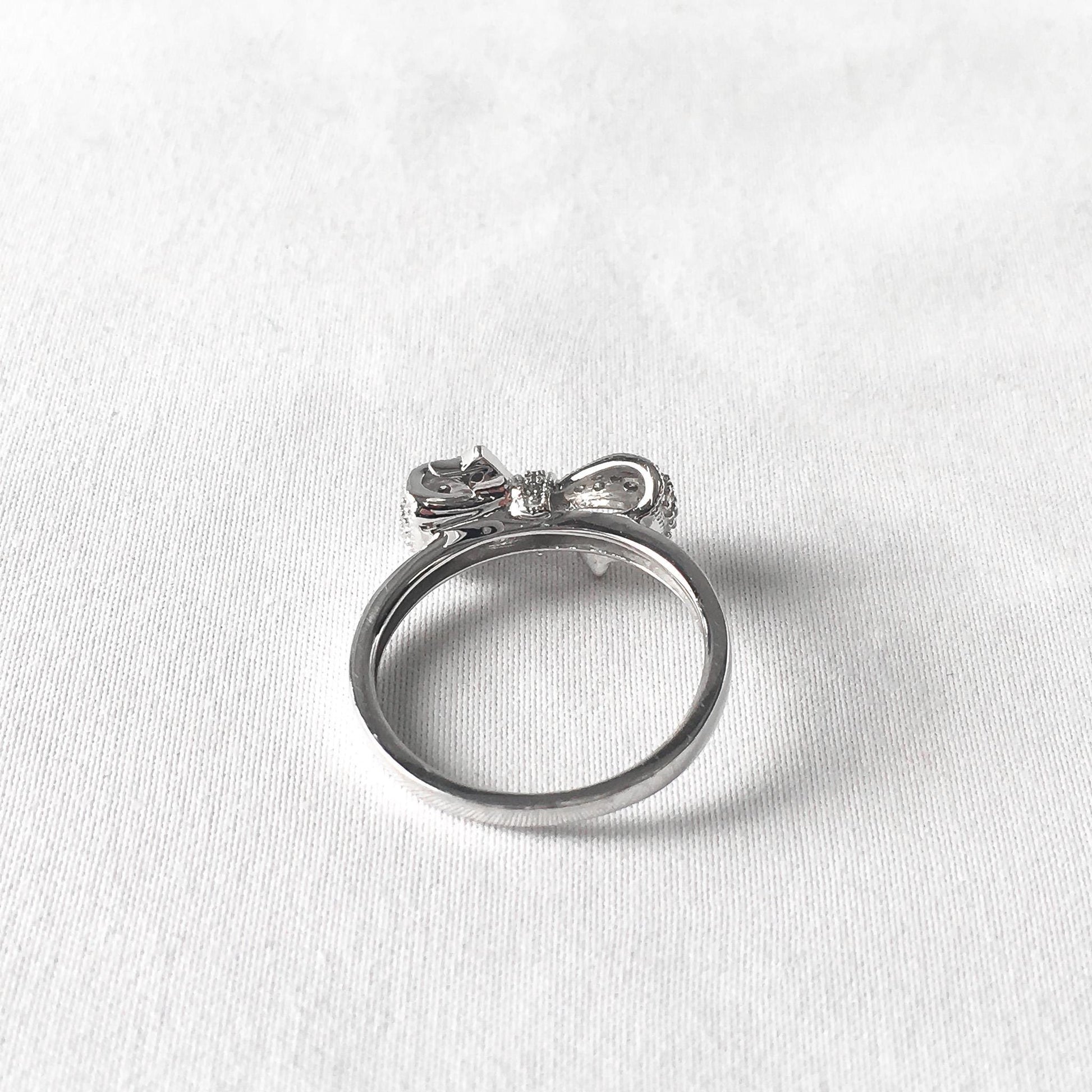 10K White Gold Diamond Bow Ribbon Ring, Sz. 7-7.25, Unique Elegant Regal Diamond Ring