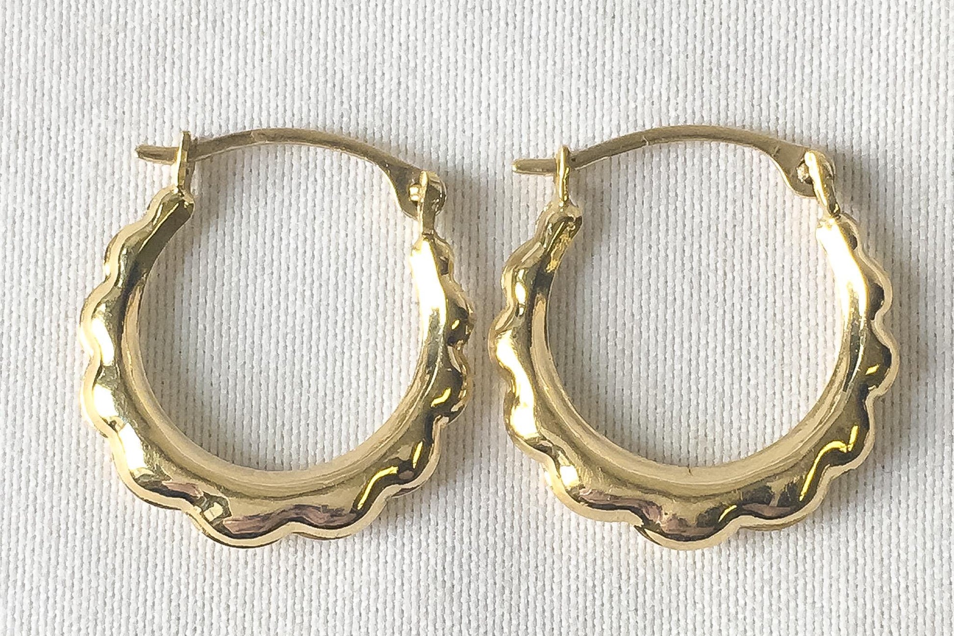 Vintage 14K Yellow Gold Circular Ridged Hollow Hoop Earrings, .5", Lightweight Dainty Simple Everyday Minimalist Hoops