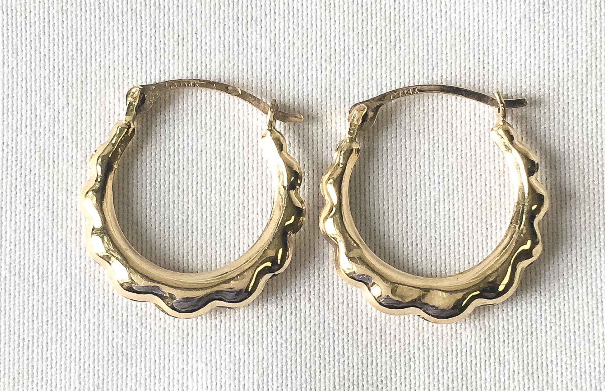 Vintage 14K Yellow Gold Circular Ridged Hollow Hoop Earrings, .5", Lightweight Dainty Simple Everyday Minimalist Hoops