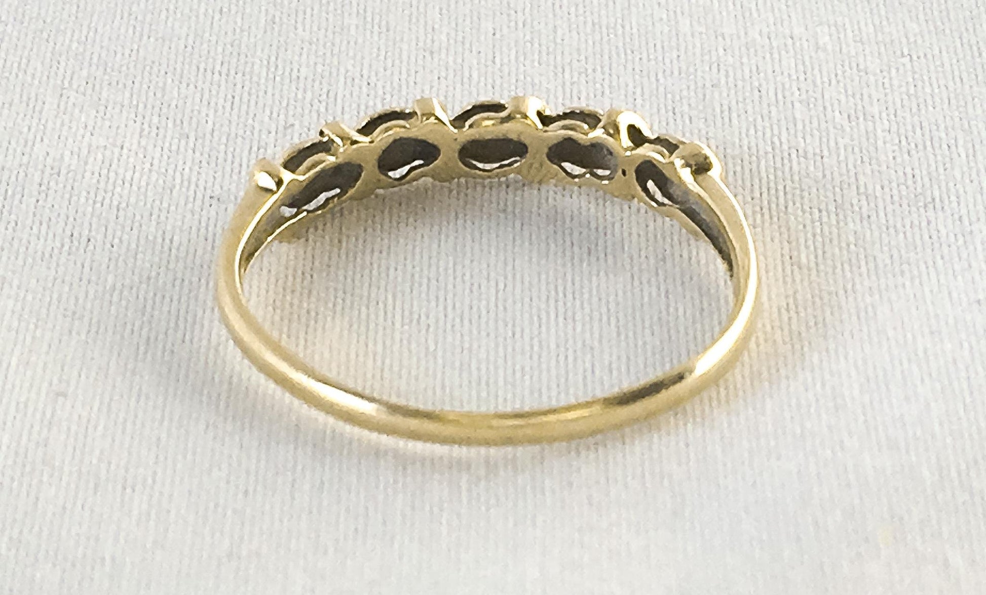 Vintage 10K OroAmerica Yellow Gold Diamond Chip Ring, Sz. 6.75, Simple Dainty Everyday Minimalist Stackable Ring