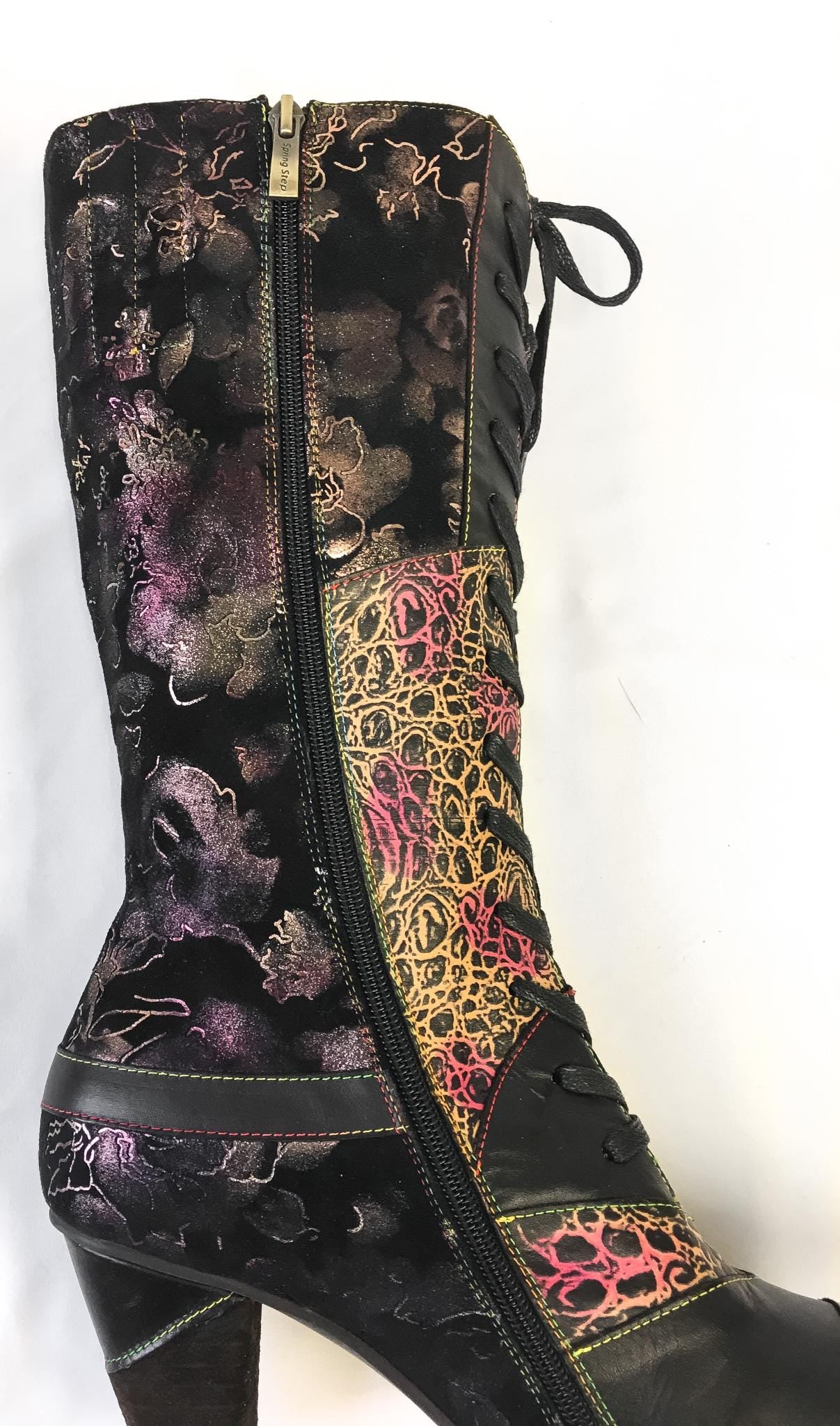 Vintage Inspired L'Artiste Malagie-Croco Black Metallic Lace Up Leather Boots, Approx. Women's 9.5, Unique Statement Boho Style Boots