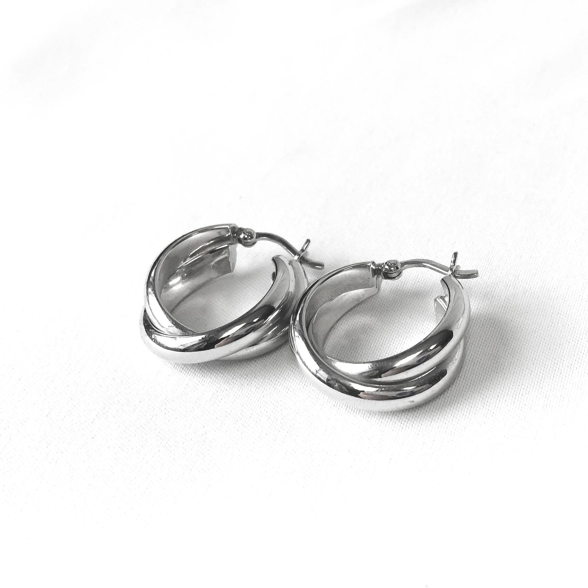 Vintage 14K 585 White Gold Israel Twisted Hoop Earrings, .75", 8mm, Simple Everyday Minimalist Earrings