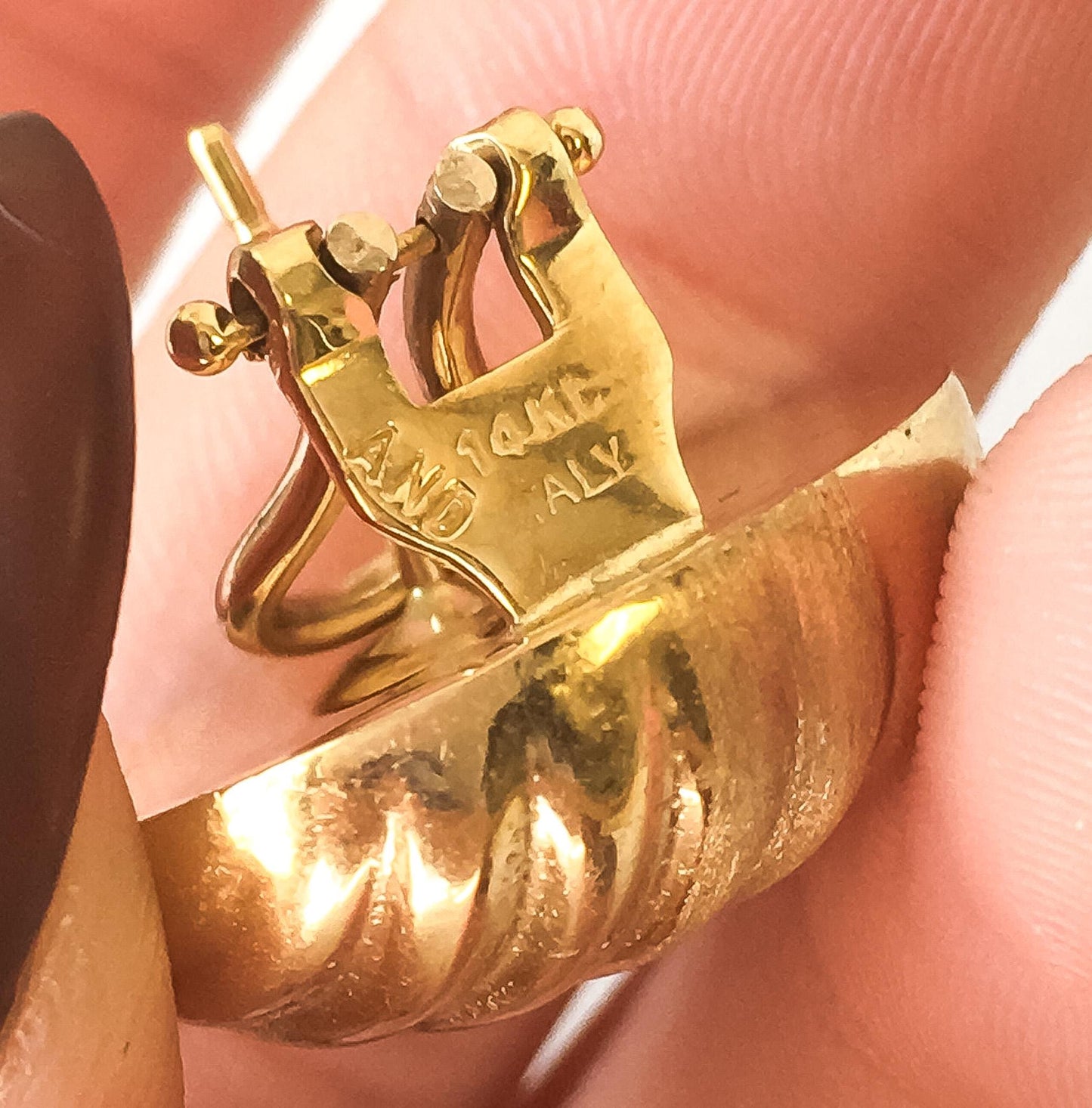 Vintage 14K Italy Yellow Gold Ribbed Dome Hollow Omega Back Stud Earrings, .75", Simple Elegant Minimalist Statement Earrings