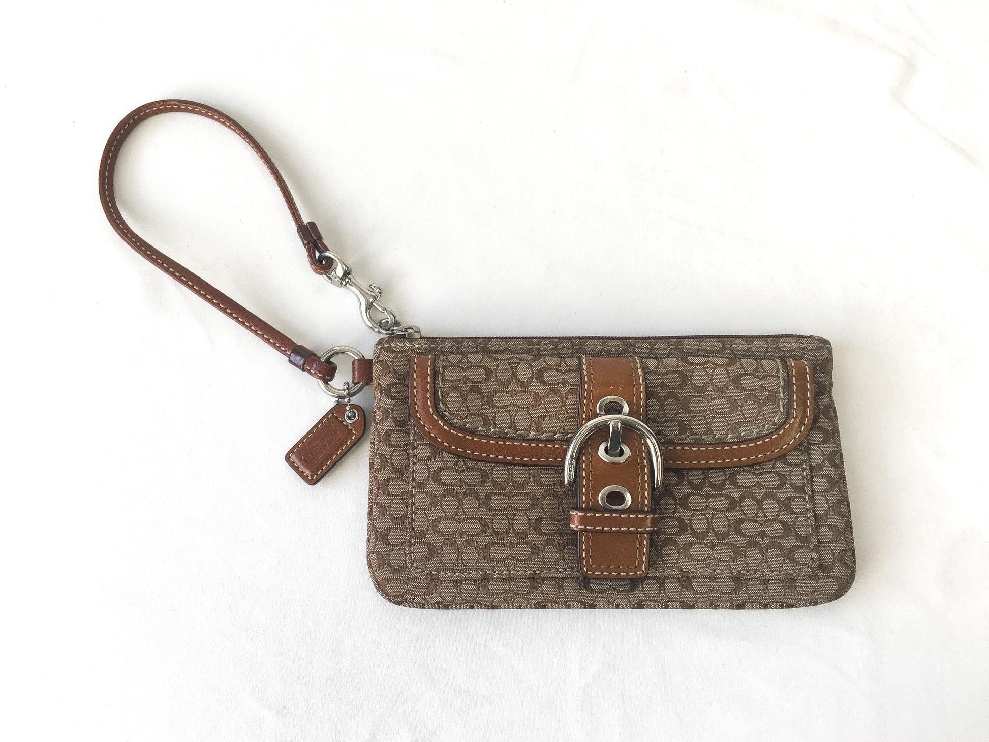 Y2K 00s Coach Soho Beige/Brown Signature C Monogram Canvas Leather Wristlet Wallet, Y2K Coach Accessories