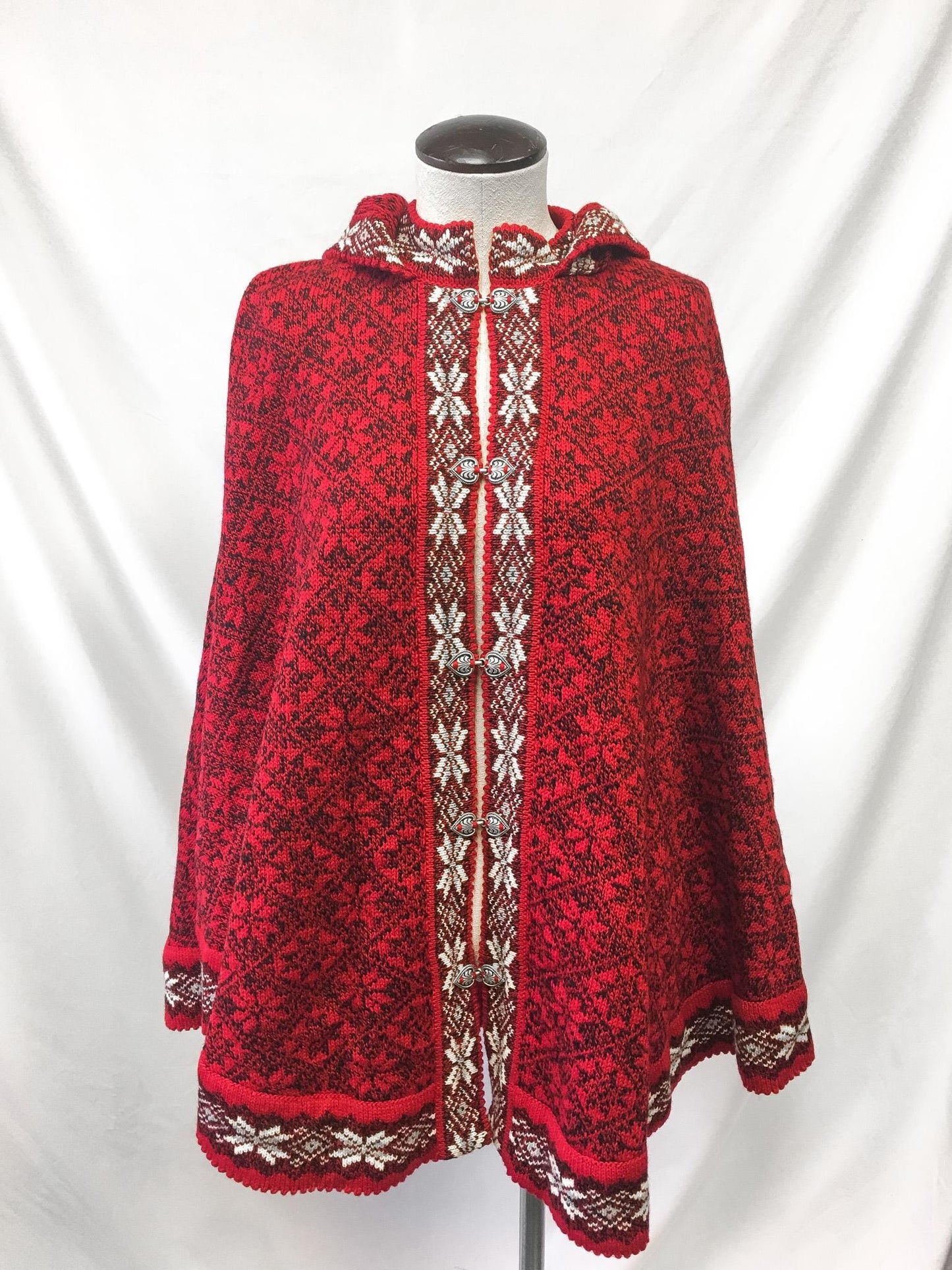 Vintage Handmade Red Fair Isle Wool Hooded Poncho with Silver Metal Heart Clasps, Sz. S-L, Unique Nordic Sweater Cardigan