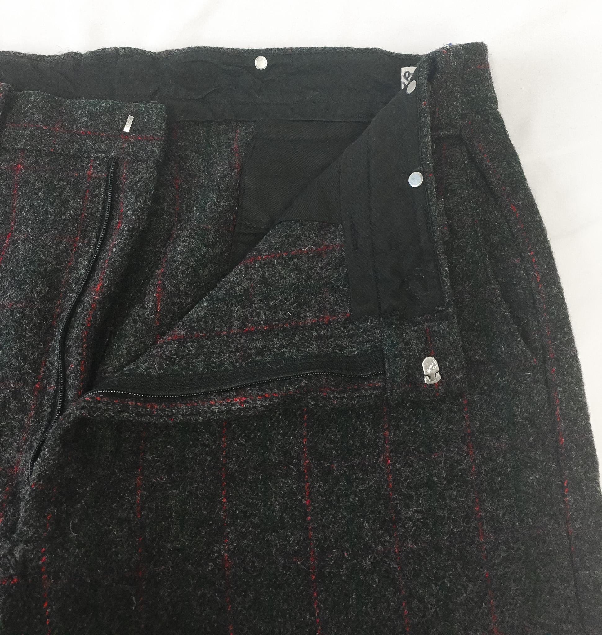 Vintage Woolrich Gray Red Green Plaid Wool Blend Hunting Pants, Men's Sz. 42" x 30"