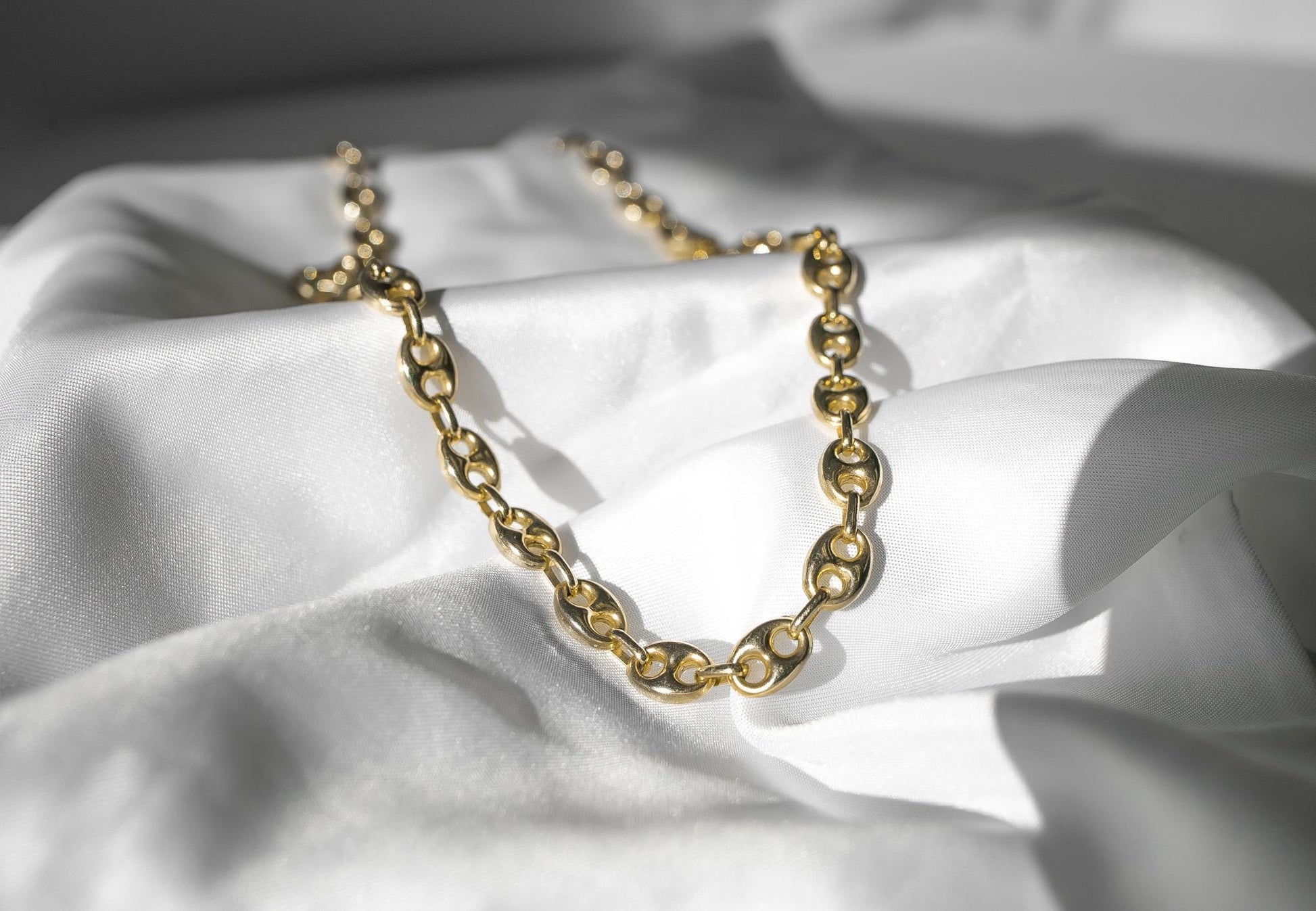 Vintage 14K 585 Italy Gold Puffy Mariner "Gucci Puff" Anchor Chain Necklace Approx 19.5", Roughly 7mm, Elegant Simple Unisex Layering Chain