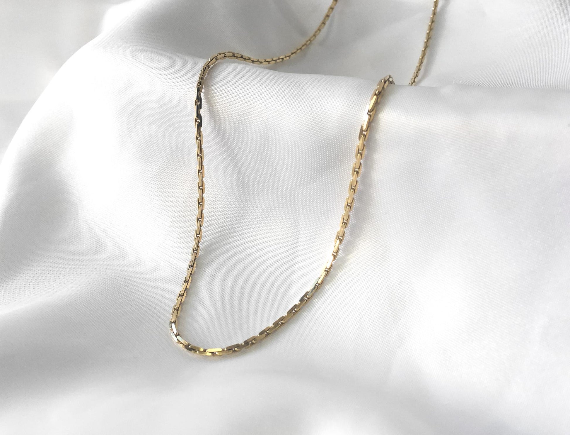 Vintage 14K Italy Yellow Gold Square Cobra Chain Link Necklace, 23", Approx. 2mm, Simple Elegant Everyday Minimalist Layering Chain