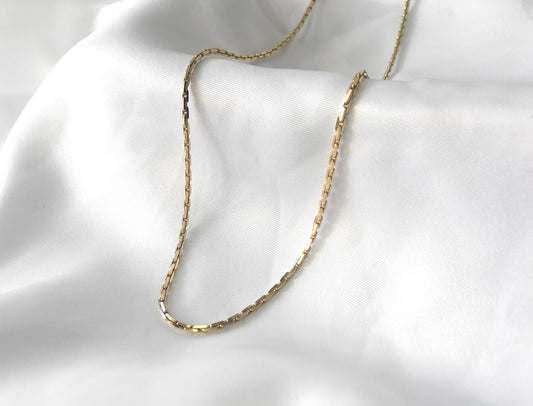 Vintage 14K Italy Yellow Gold Square Cobra Chain Link Necklace, 23", Approx. 2mm, Simple Elegant Everyday Minimalist Layering Chain
