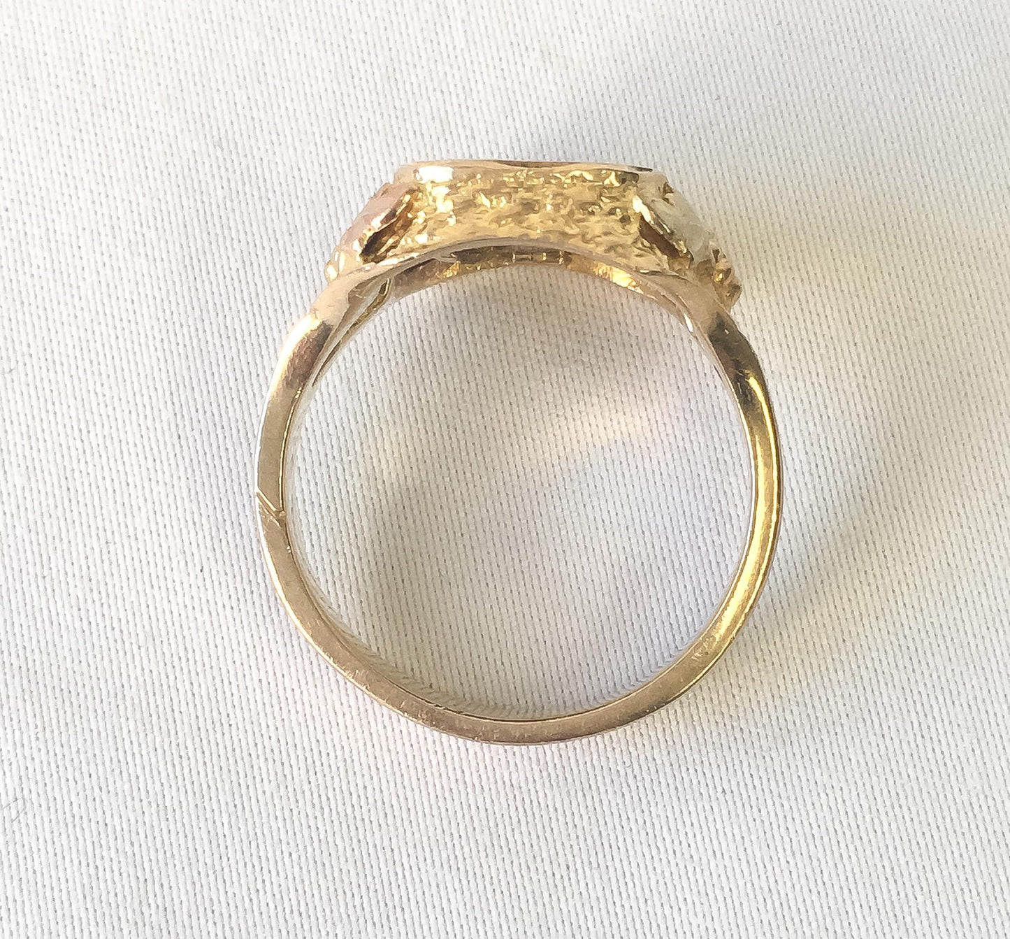 Vintage 12K RGC Black Hills Gold Onyx Eagle Signet Ring, Sz. 8, Vintage Black Hills Gold Unisex Ring