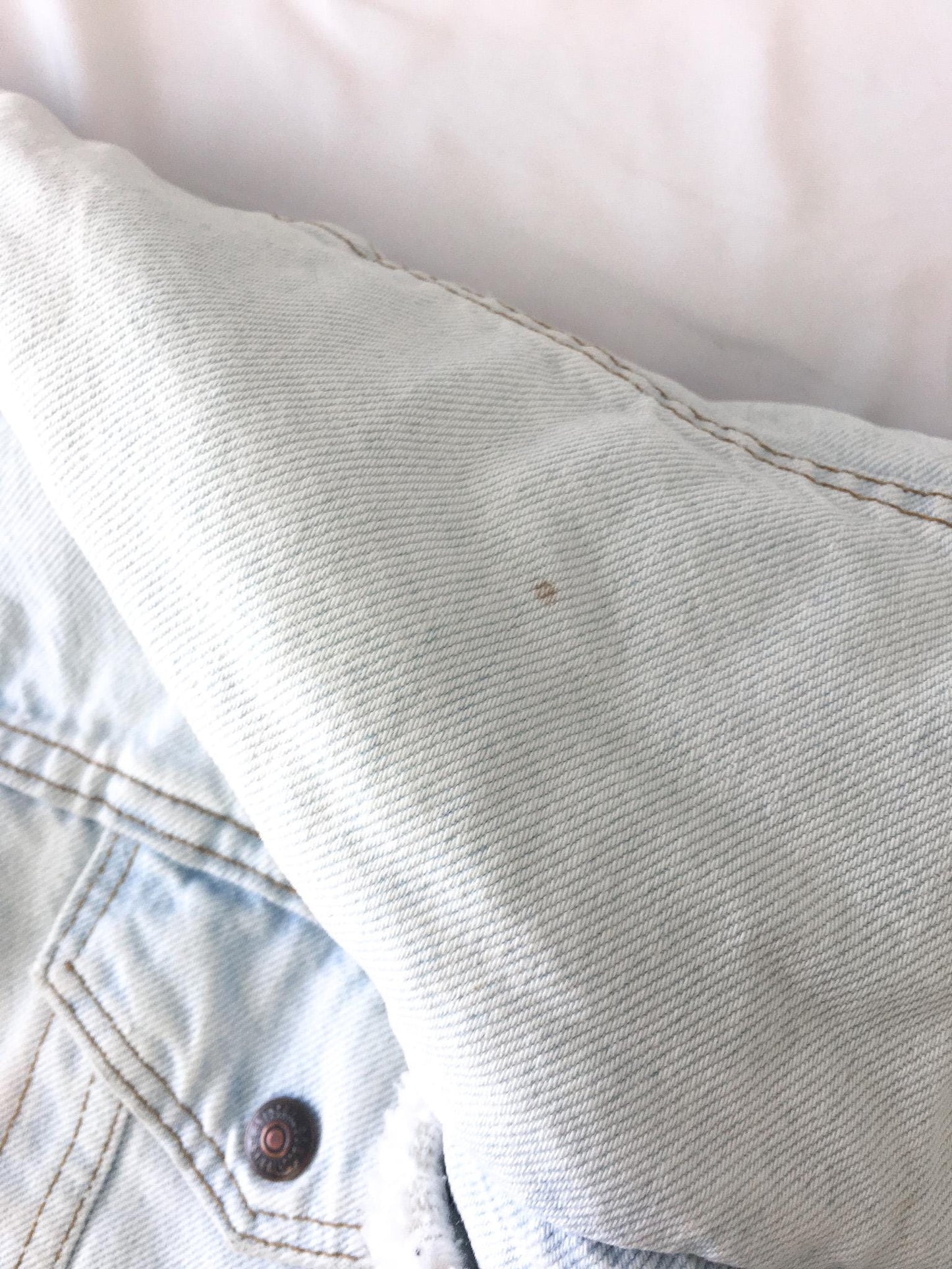 Vintage 90s Levi's Ultra Light Wash Sherpa Lined Denim Trucker Jacket, Men's Sz. L