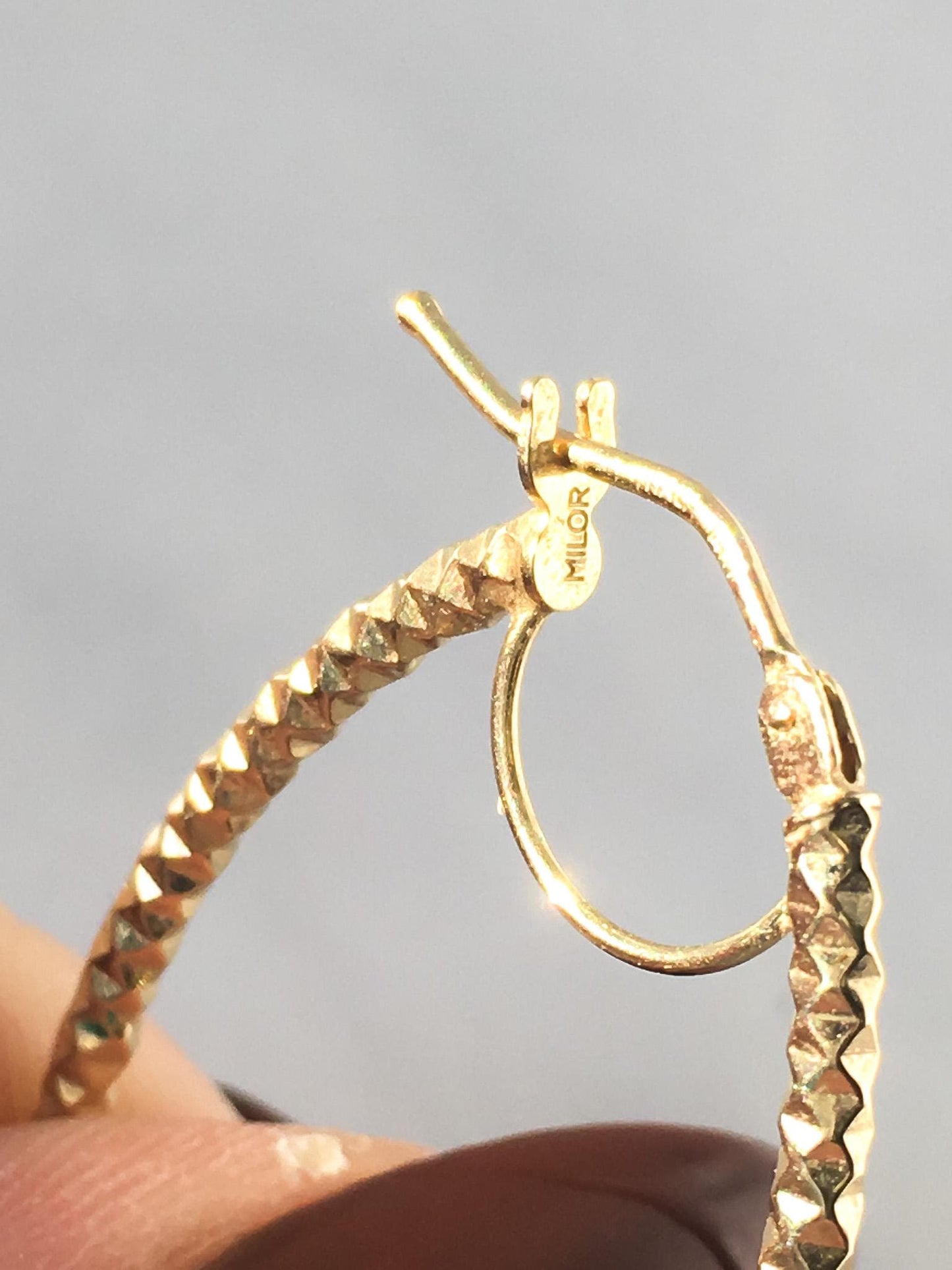 Vintage Milor Italy 14K Yellow Gold Studded Texture Double Hoop Oblong Hoop Earrings, 1.5", Lightweight Simple Everyday Minimalist Hoops