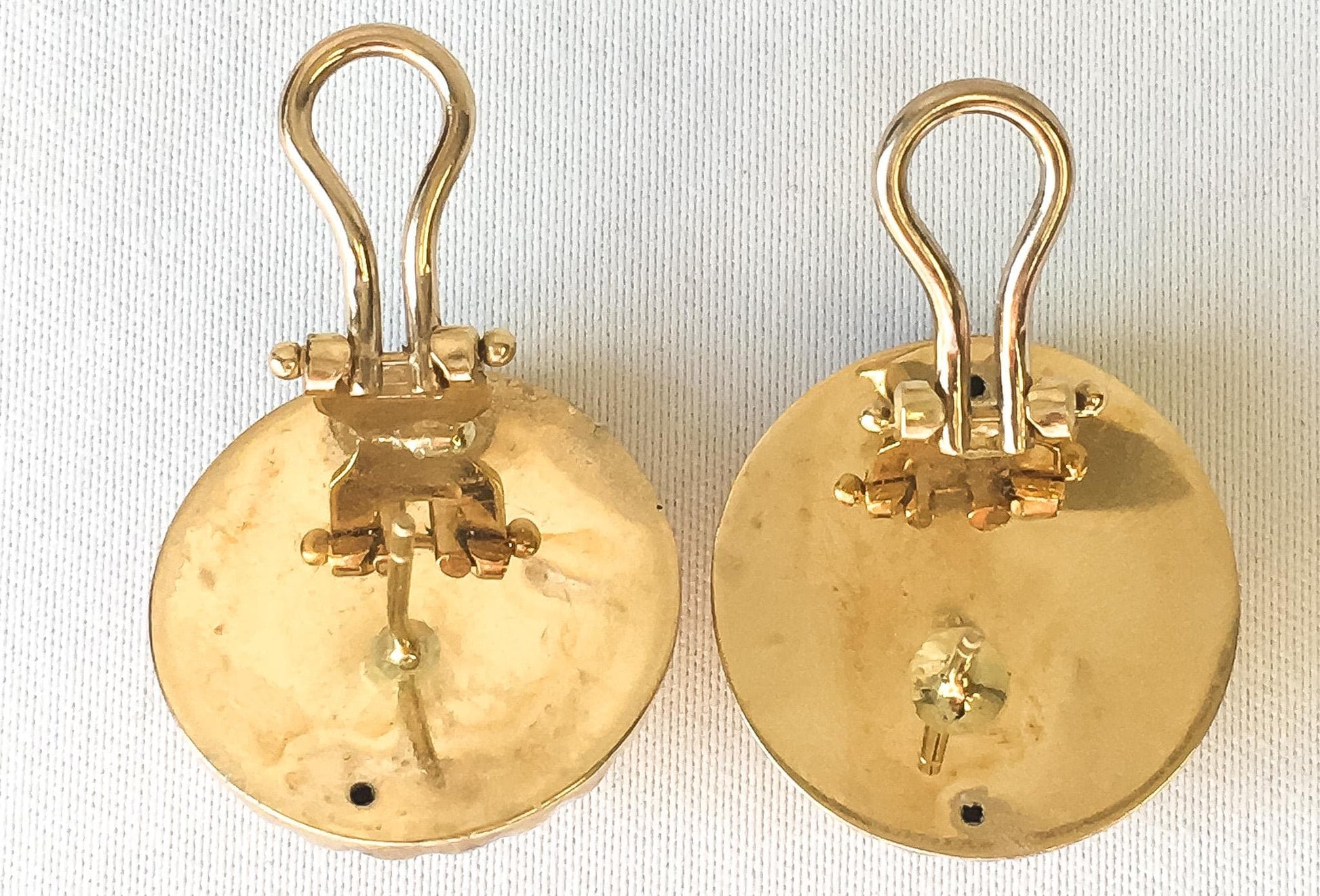 Vintage 14K Italy Yellow Gold Ribbed Dome Hollow Omega Back Stud Earrings, .75", Simple Elegant Minimalist Statement Earrings