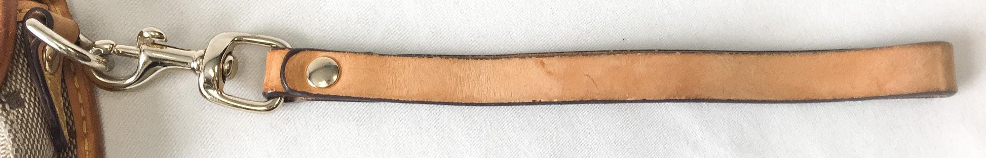 Y2K 00s Dooney and Bourke Beige Heart Monogram Canvas Wristlet Coin Pouch Wallet