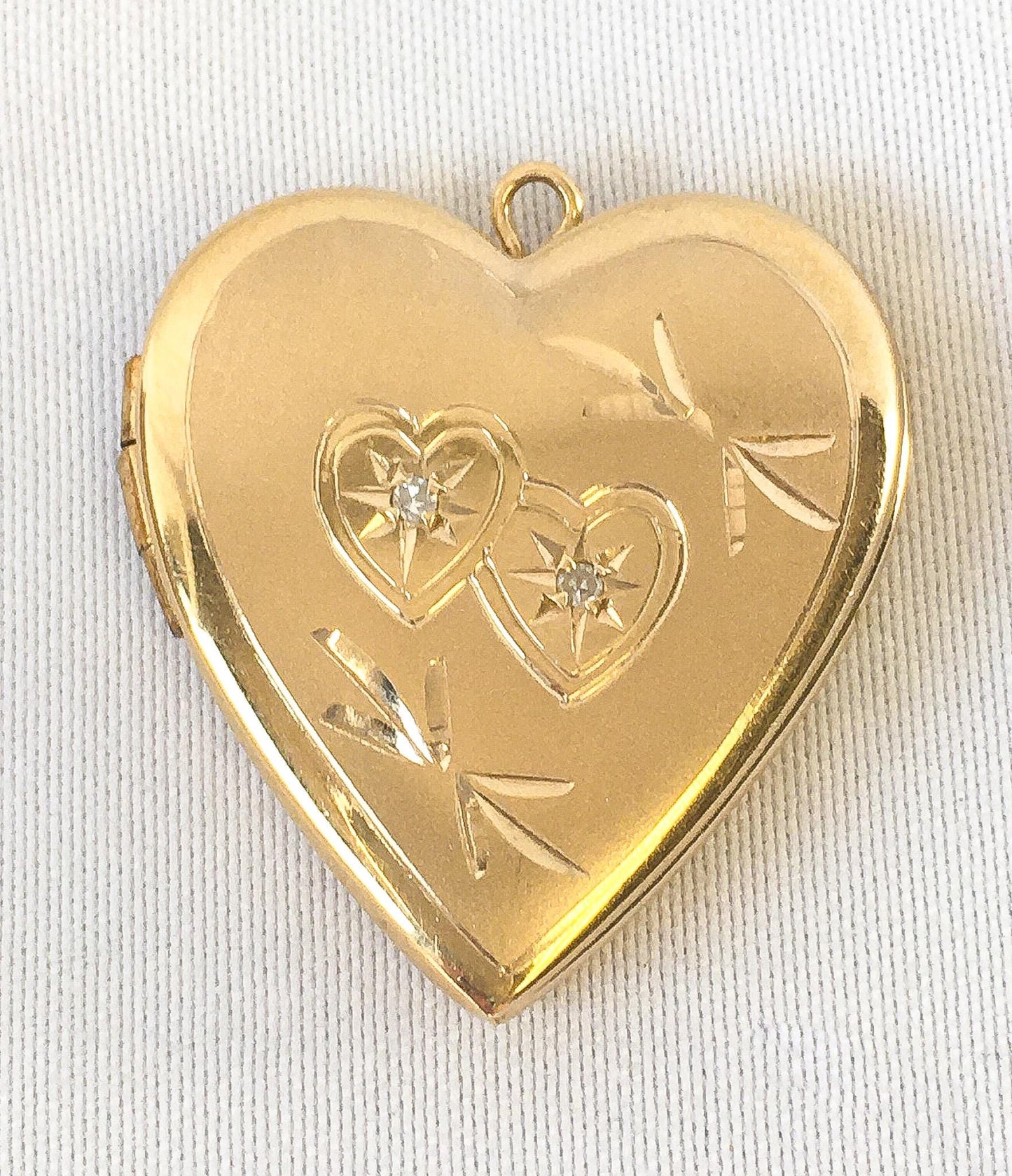 Vintage 14K Yellow Gold Heart Locket Pendant with Etched Detail