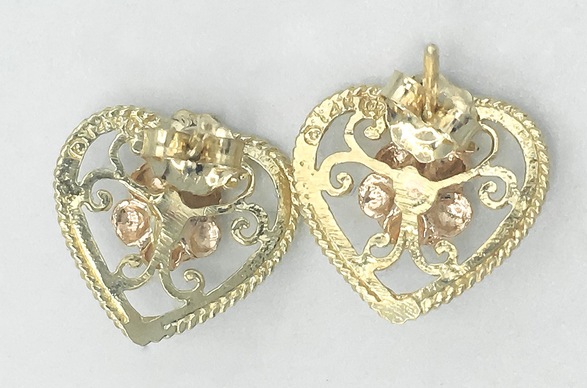 Vintage 14K Black Hills Gold Filigree Rose Heart Stud Earrings, Dainty Elegant Everyday Earrings