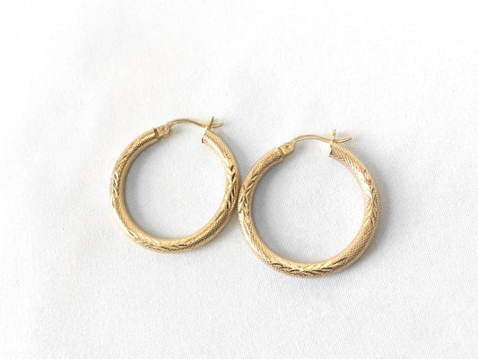 Vintage 14K Yellow Gold Textured Etched Tube Hoop Earrings, Lightweight Simple Elegant Minimalist Hoop Earrings