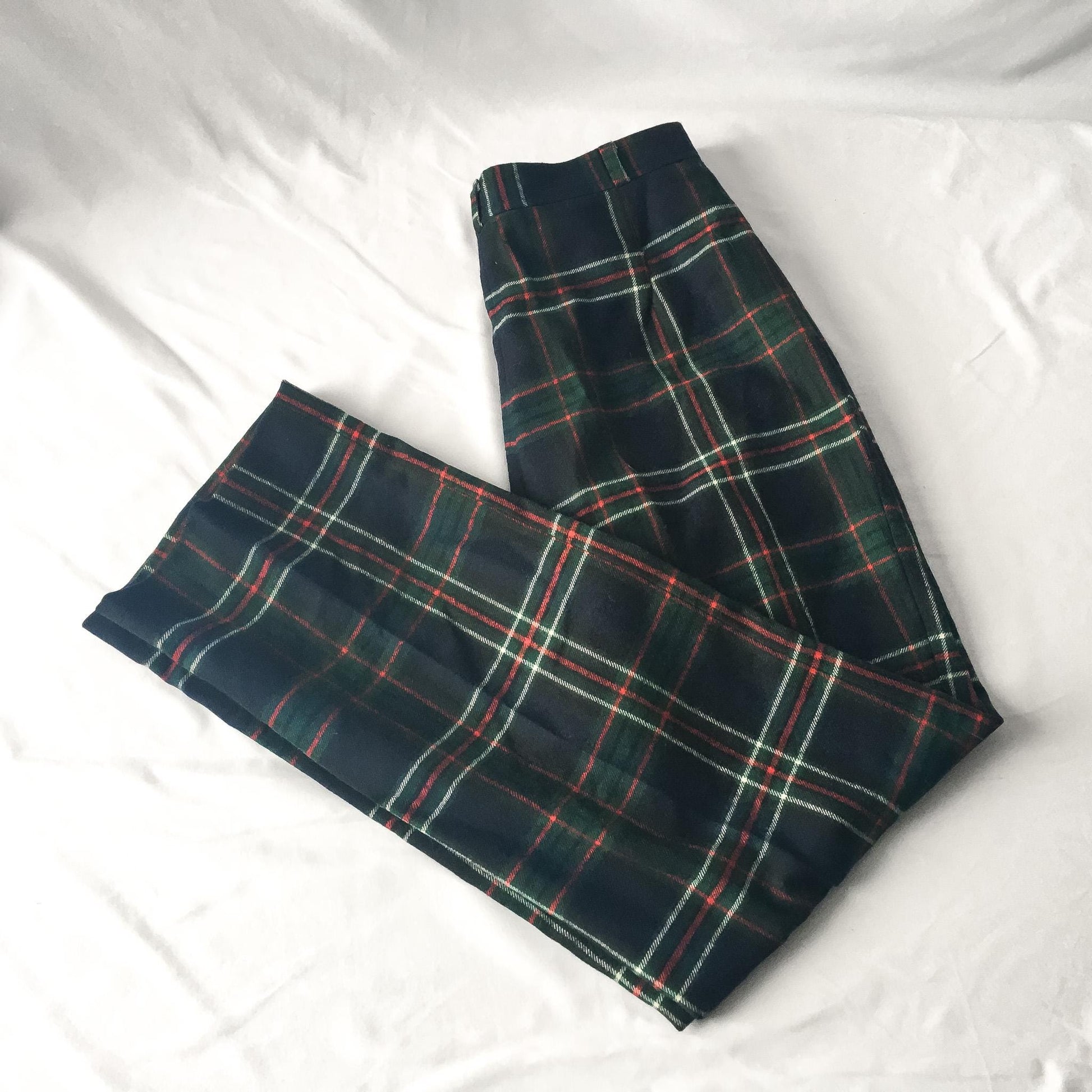 Vintage Navy Blue/Green/Red Plaid Wool High Rise Pleated Trousers, Women's 31" x 29"