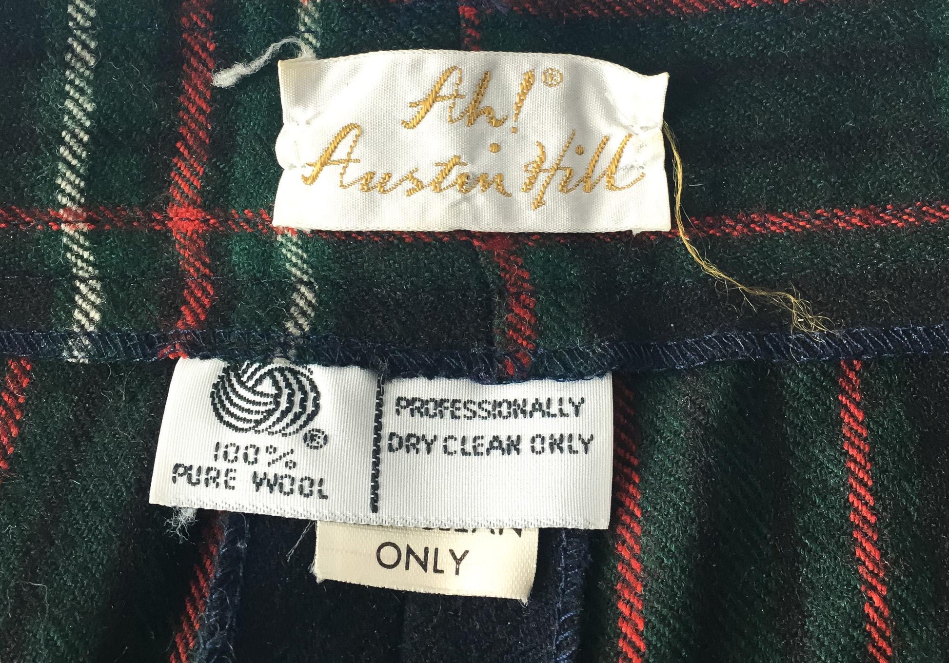 Vintage Navy Blue/Green/Red Plaid Wool High Rise Pleated Trousers, Women's 31" x 29"