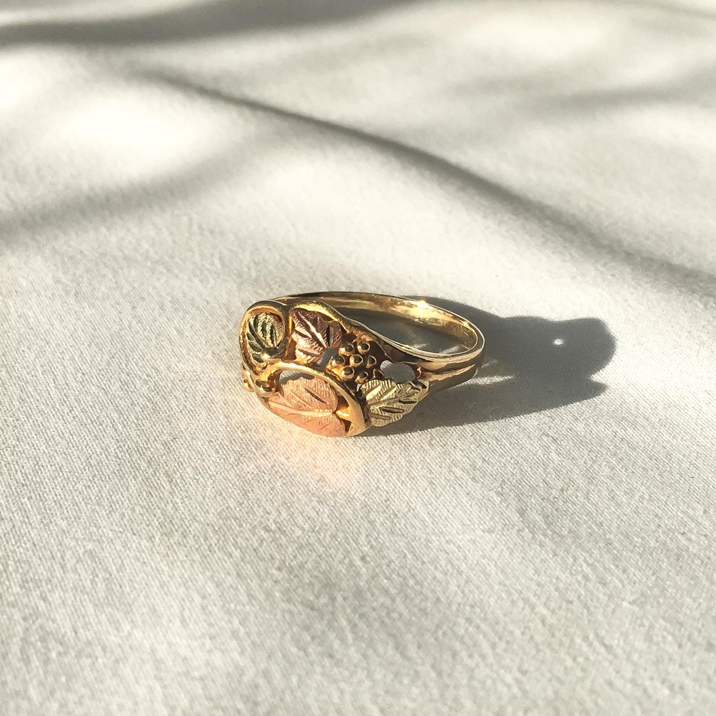 Vintage 10K Landstrom's Black Hills Gold Large Cluster Leaf Ring, Sz. 9.75, Vintage Black Hills Gold Jewelry