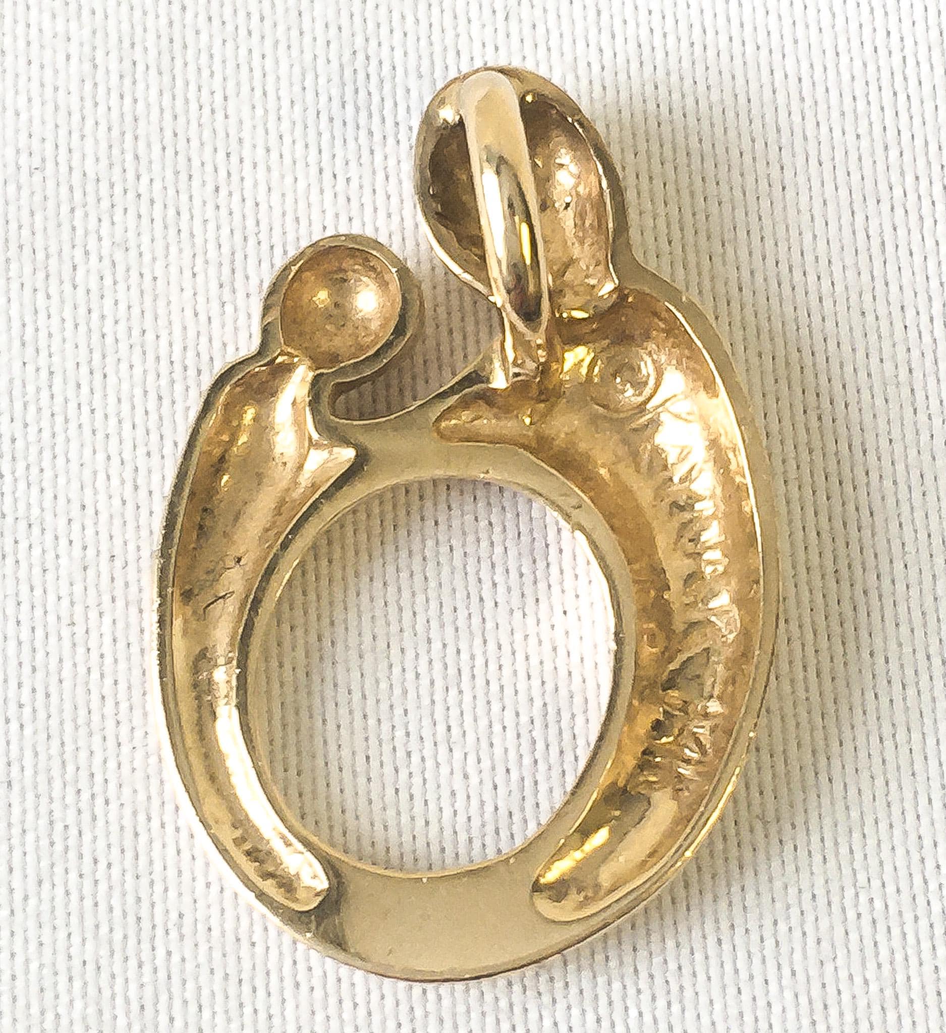 14K Kaynar Yellow Gold Mother Child Freeform Pendant