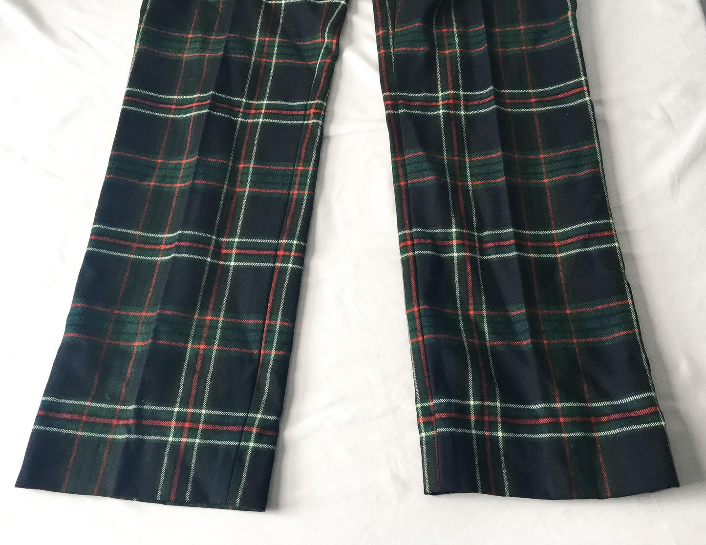 Vintage Navy Blue/Green/Red Plaid Wool High Rise Pleated Trousers, Women's 31" x 29"