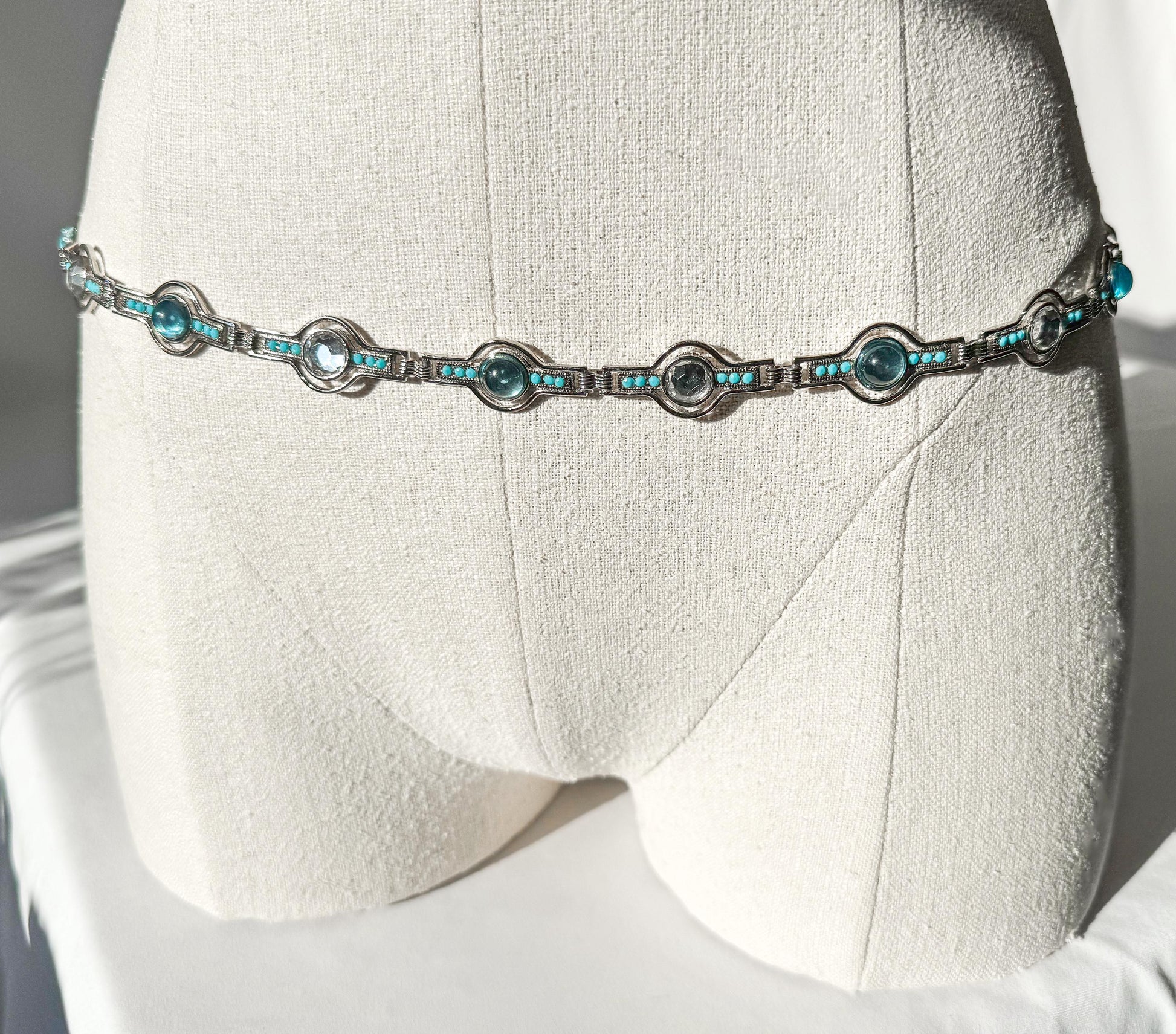 Vintage Silver Blue Stone Faux Turquoise Circular Adjustable Chain Link Belt, 33" - 40" Waist, Unique Statement Retro Style Belt