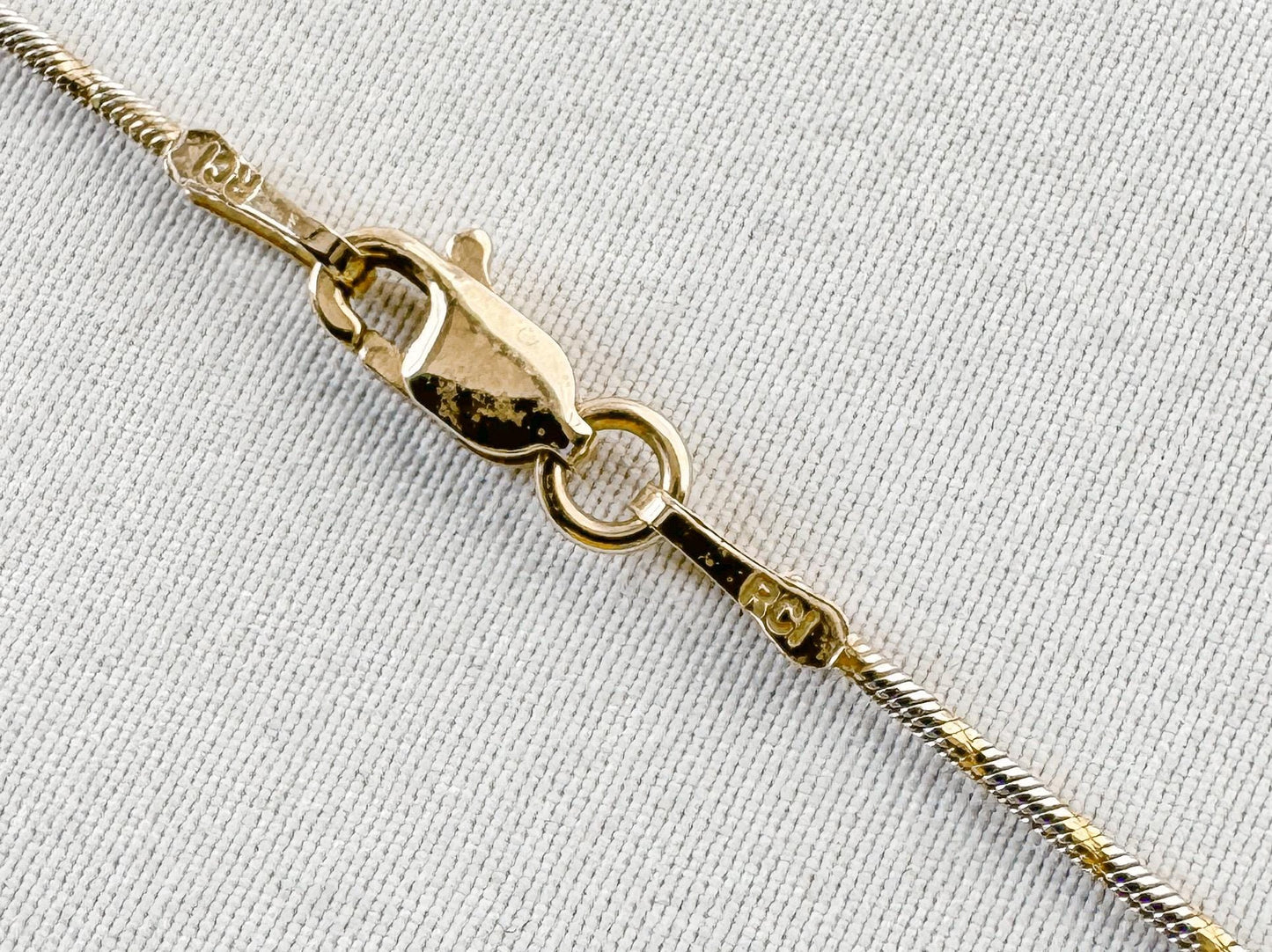 Vintage 14K RCI Etched Two Toned Gold Chain Necklace, Roughly 17", Approx 1mm Width, Unique Everyday Unisex Chain