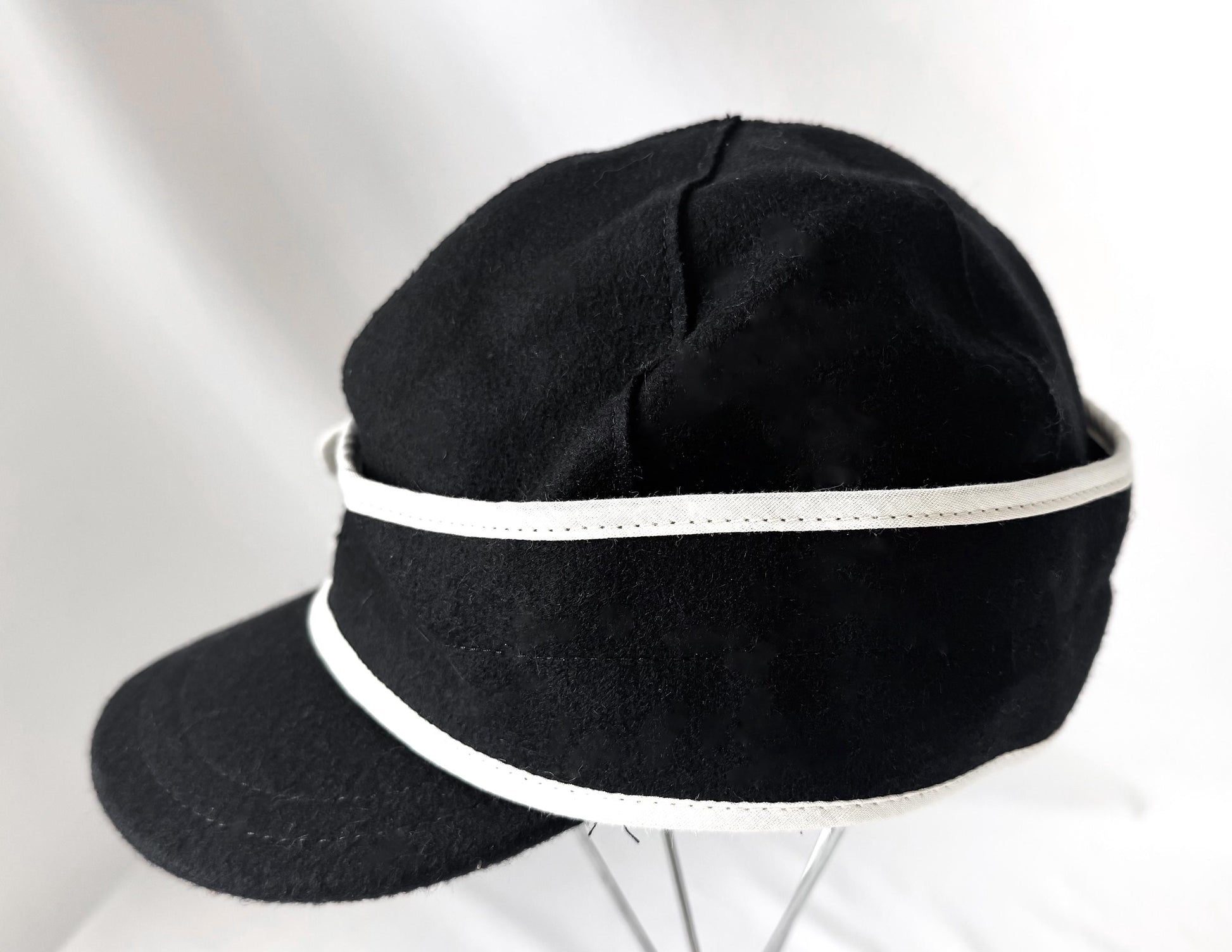 Vintage Stormy Kromer Black White Floral Band Wool Cap, Sz. 7 1/8