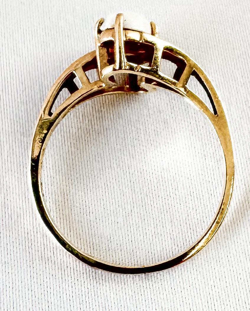 Vintage 10K Yellow Gold Twin Opal Etched Ring, Sz. 8.5, Vintage Art Deco Style Statement Ring