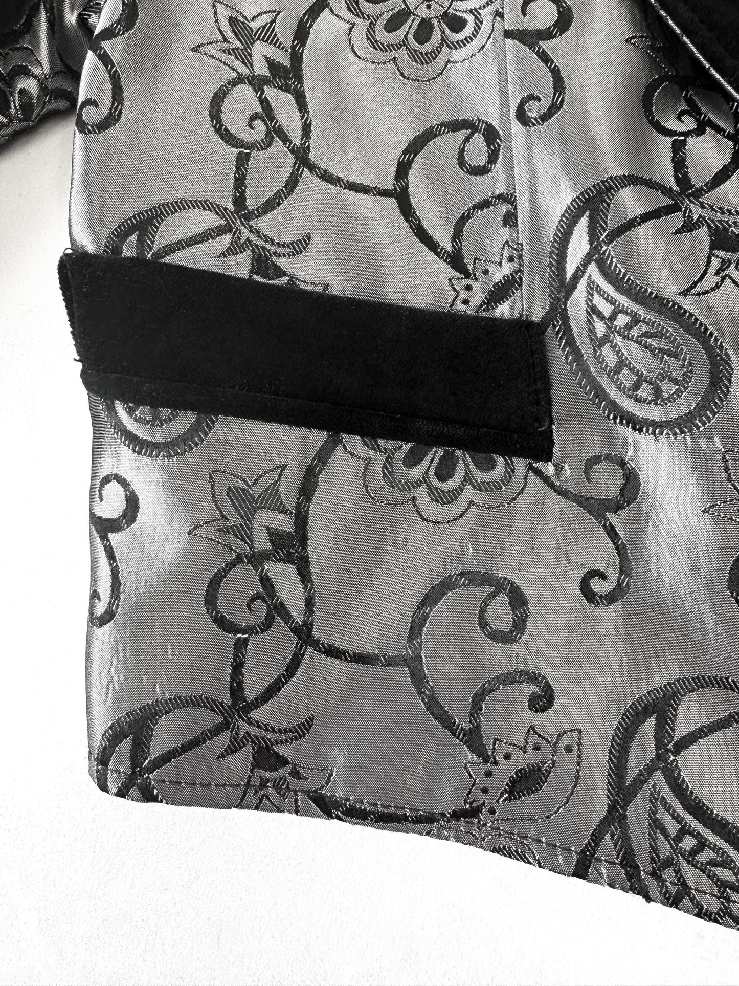 Vintage 90s Lorig's Black Silver Metallic Velvet Paisley Floral Print Blazer, Women's Sz. S