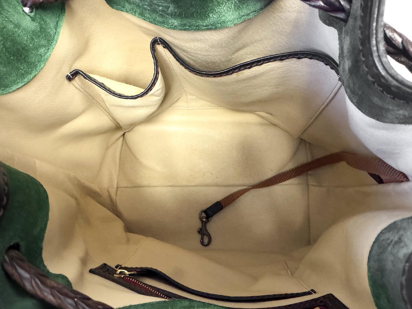 Vintage Dooney and Bourke Florentine Hattie Black Leather Drawstring Bucket Shoulder Bag