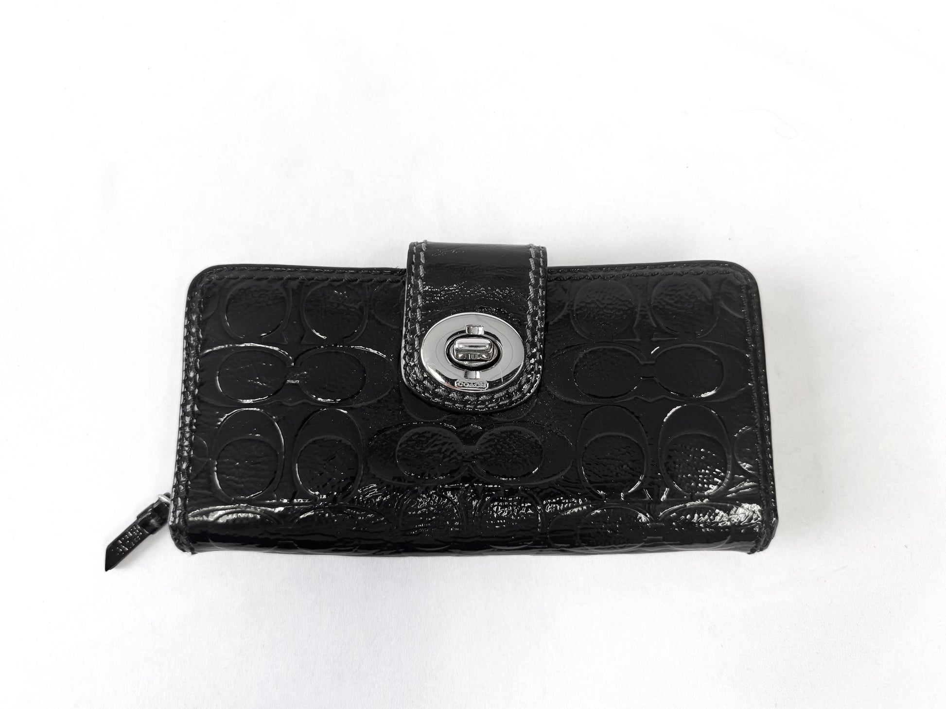 Y2K 00s Coach Black Patent Leather Embossed Monogram Turnlock Wallet