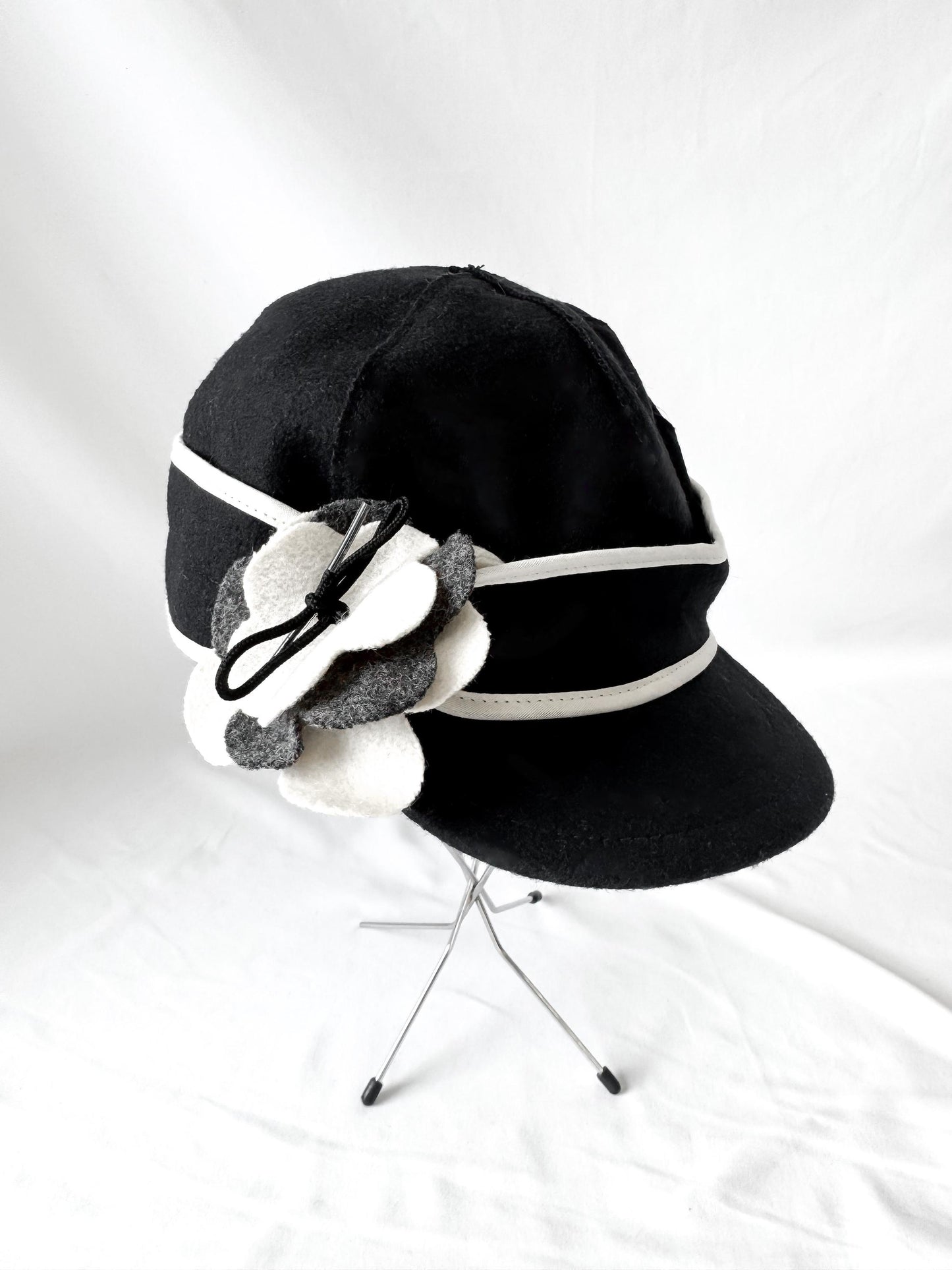 Vintage Stormy Kromer Black White Floral Band Wool Cap, Sz. 7 1/8